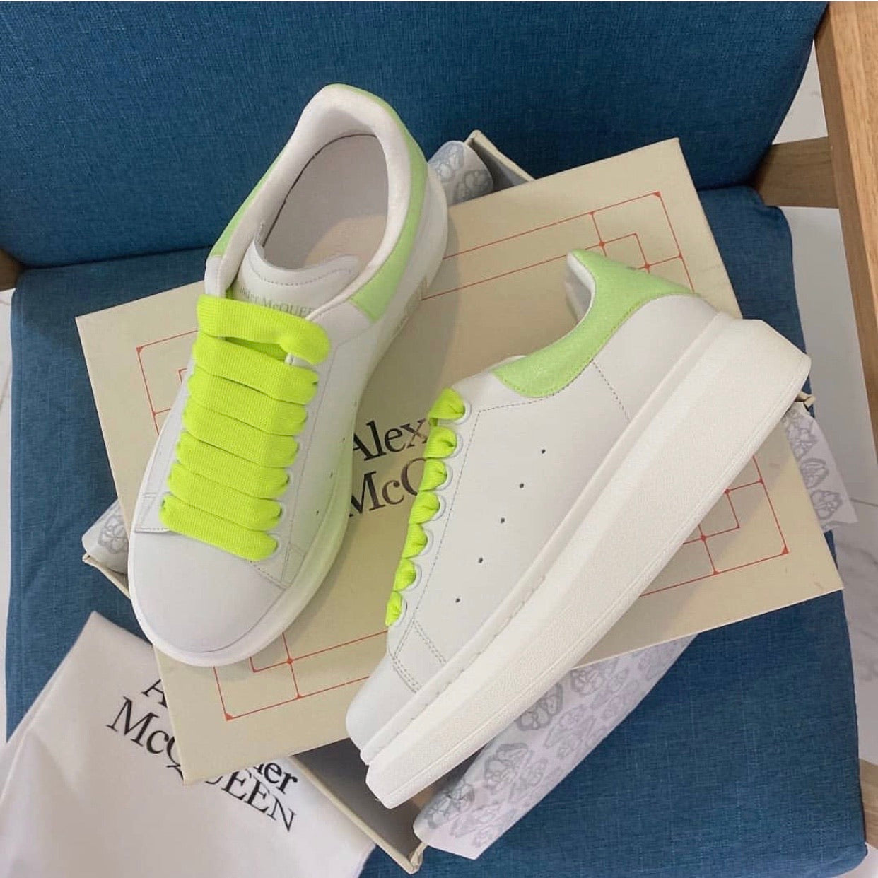 Oversized Sneaker