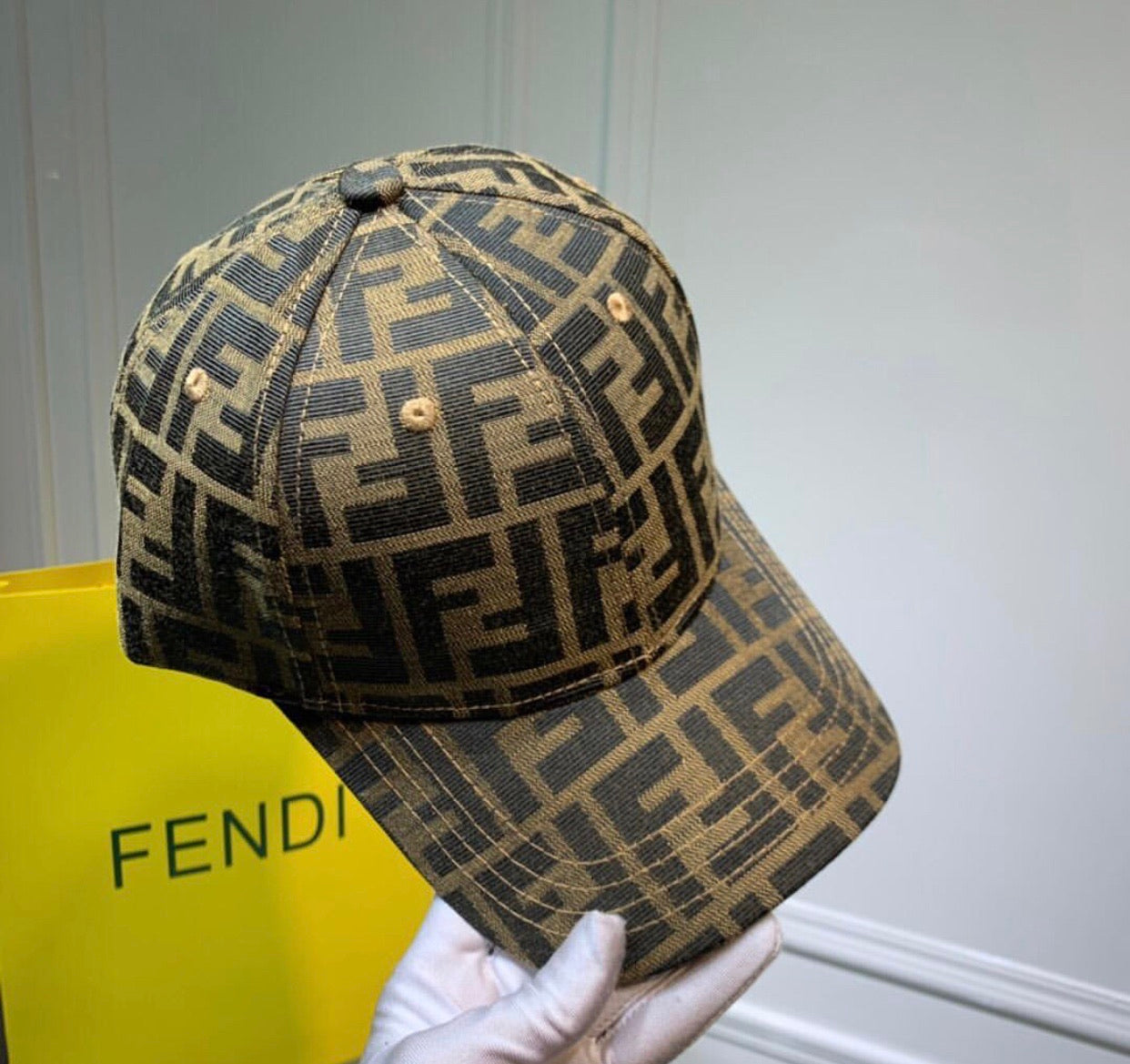 Logo Cap