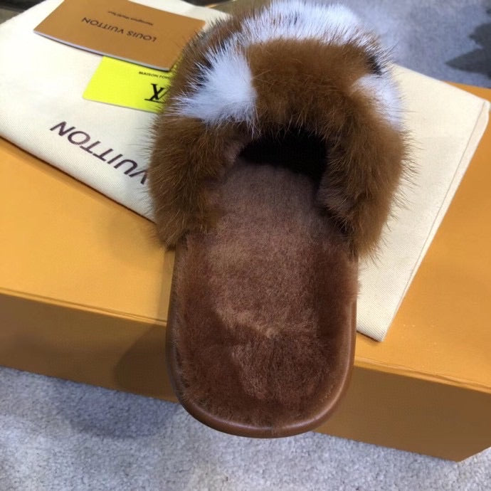 Homey Slippers