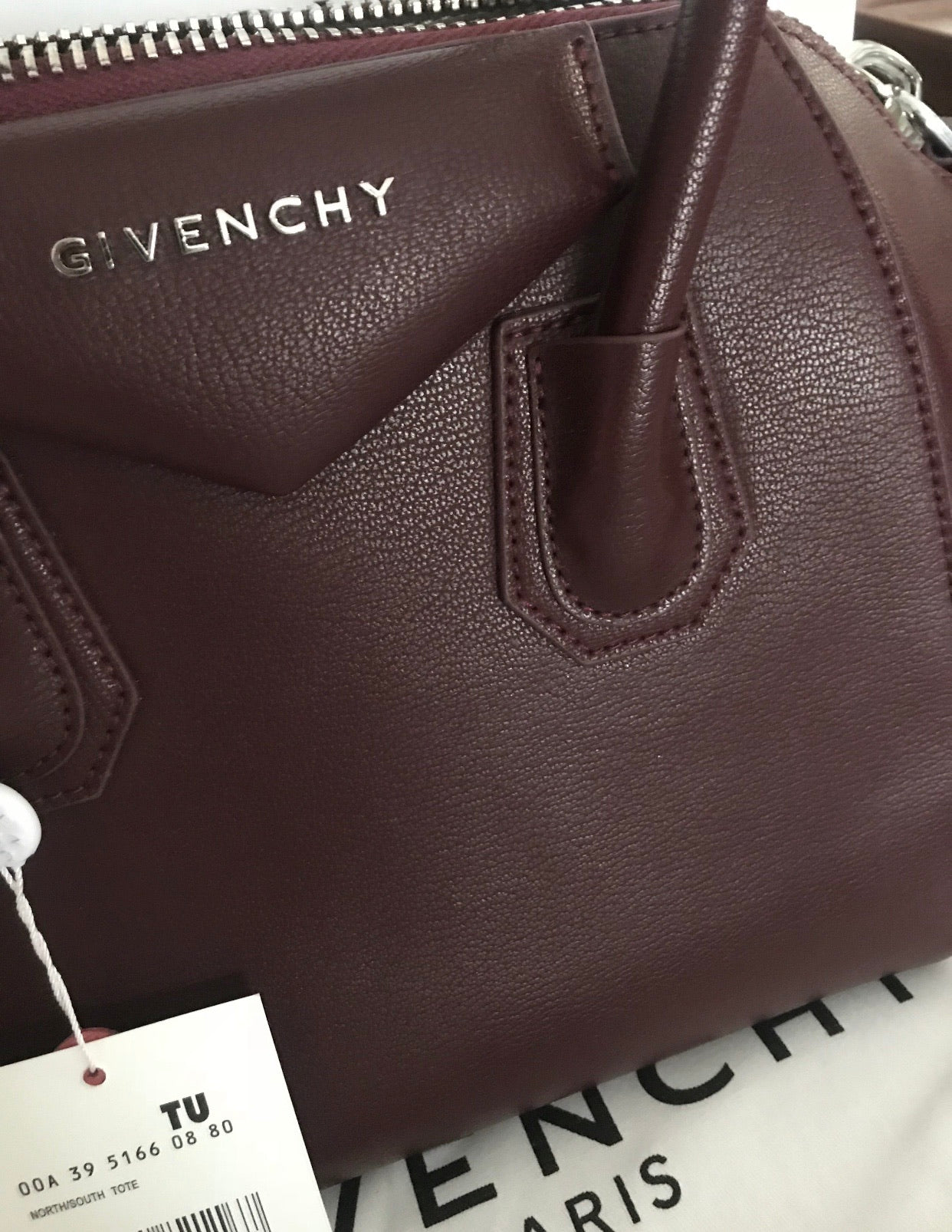 Antigona Grained Leather