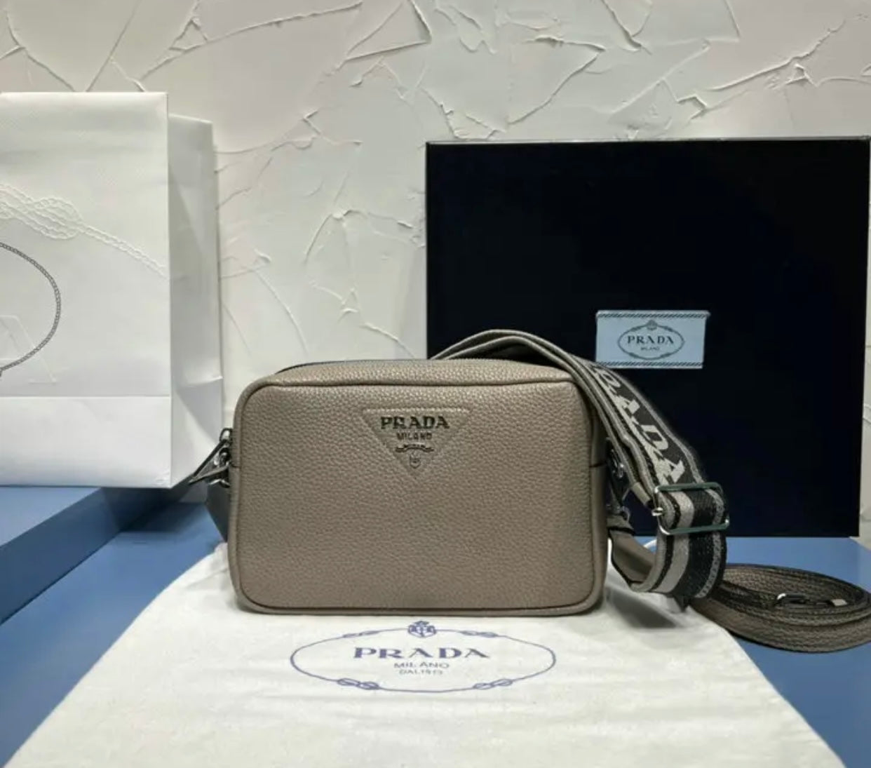 Medium Leather Bag