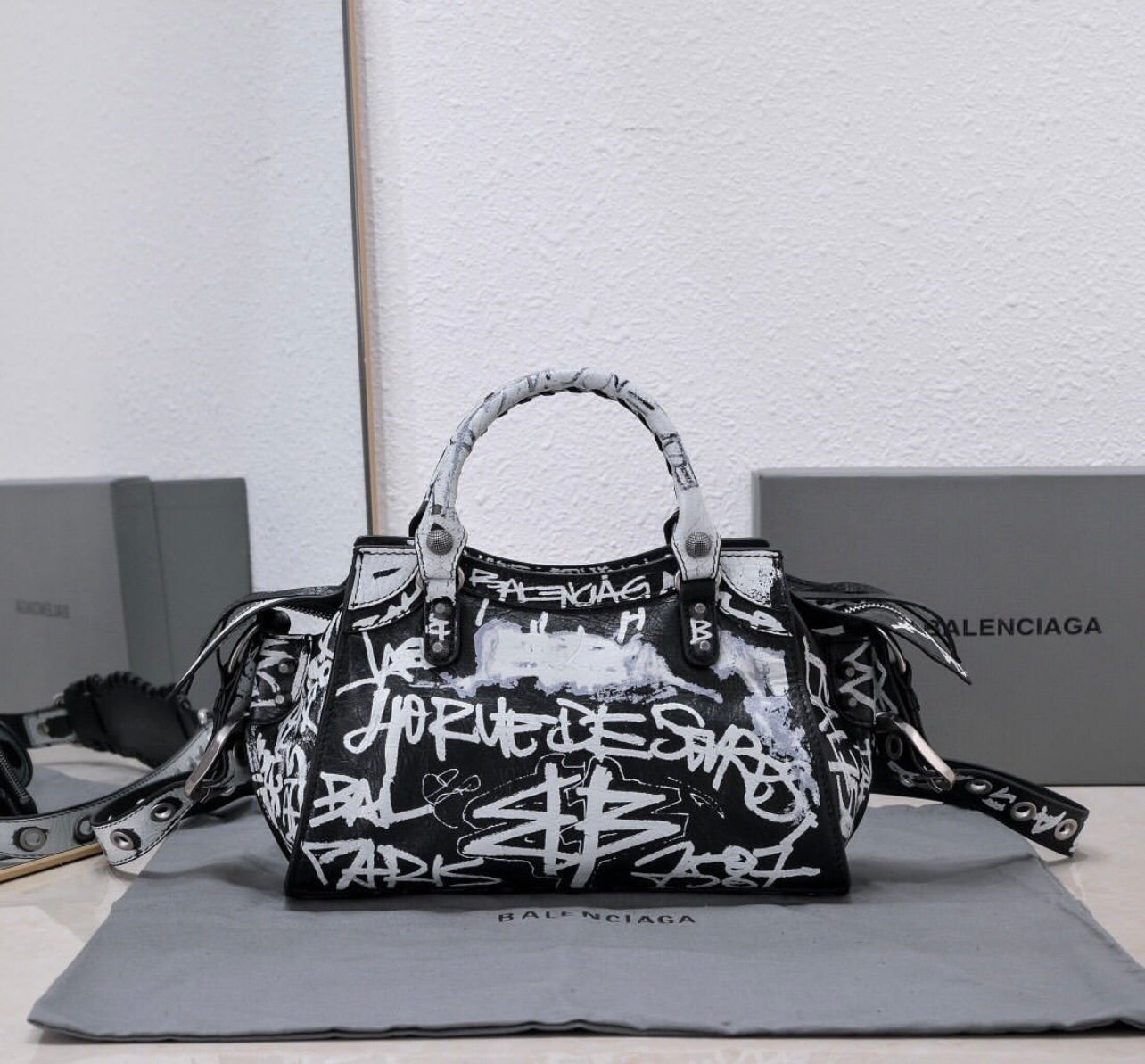 Graffiti Neo Cagole XS
