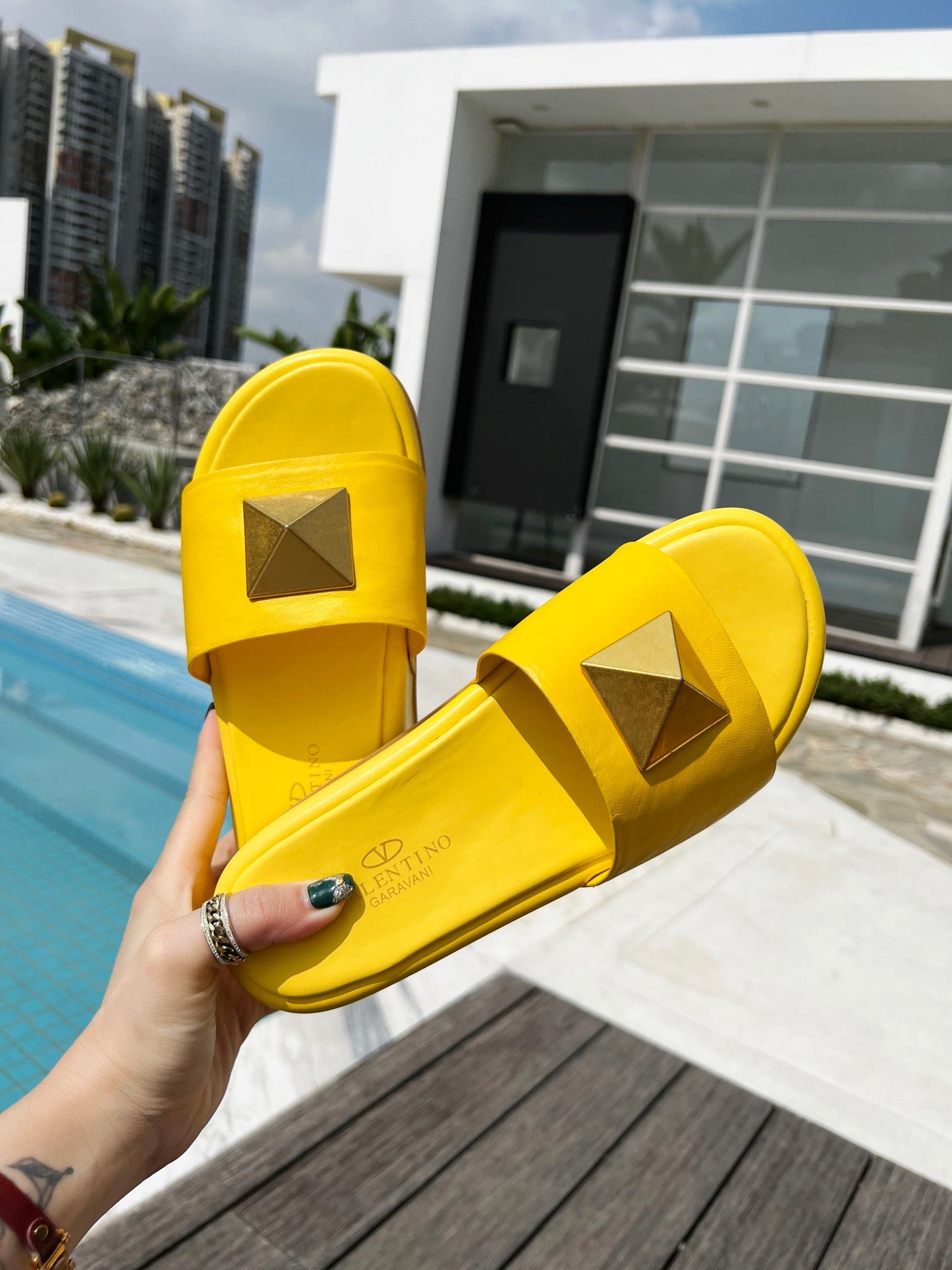 One Stud Slides