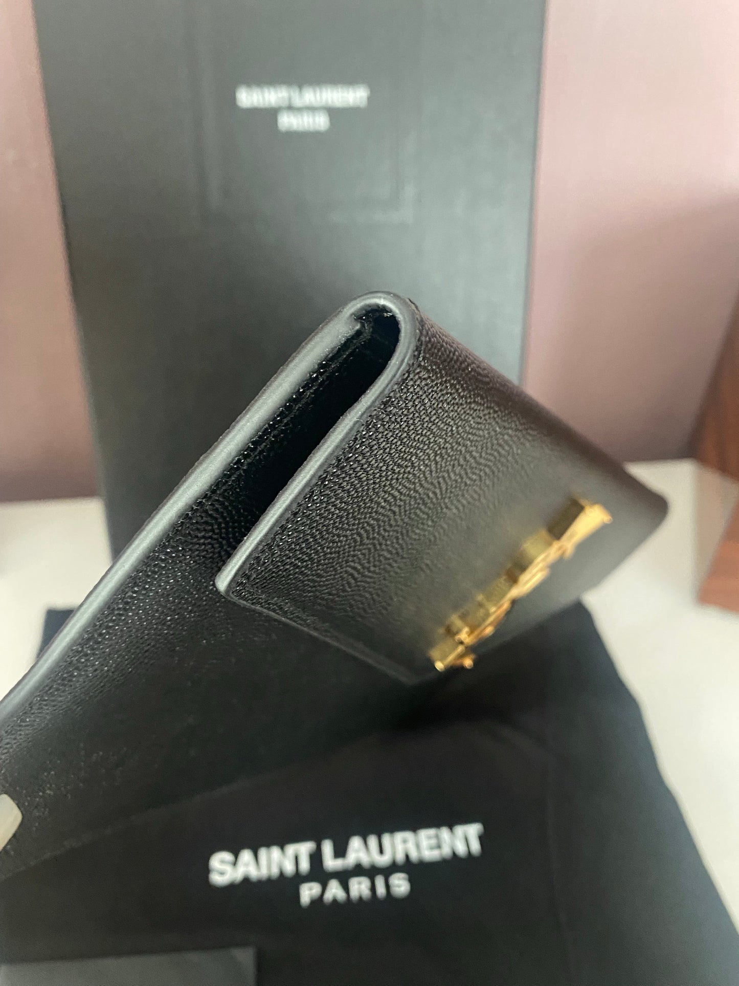 Logo Clutch