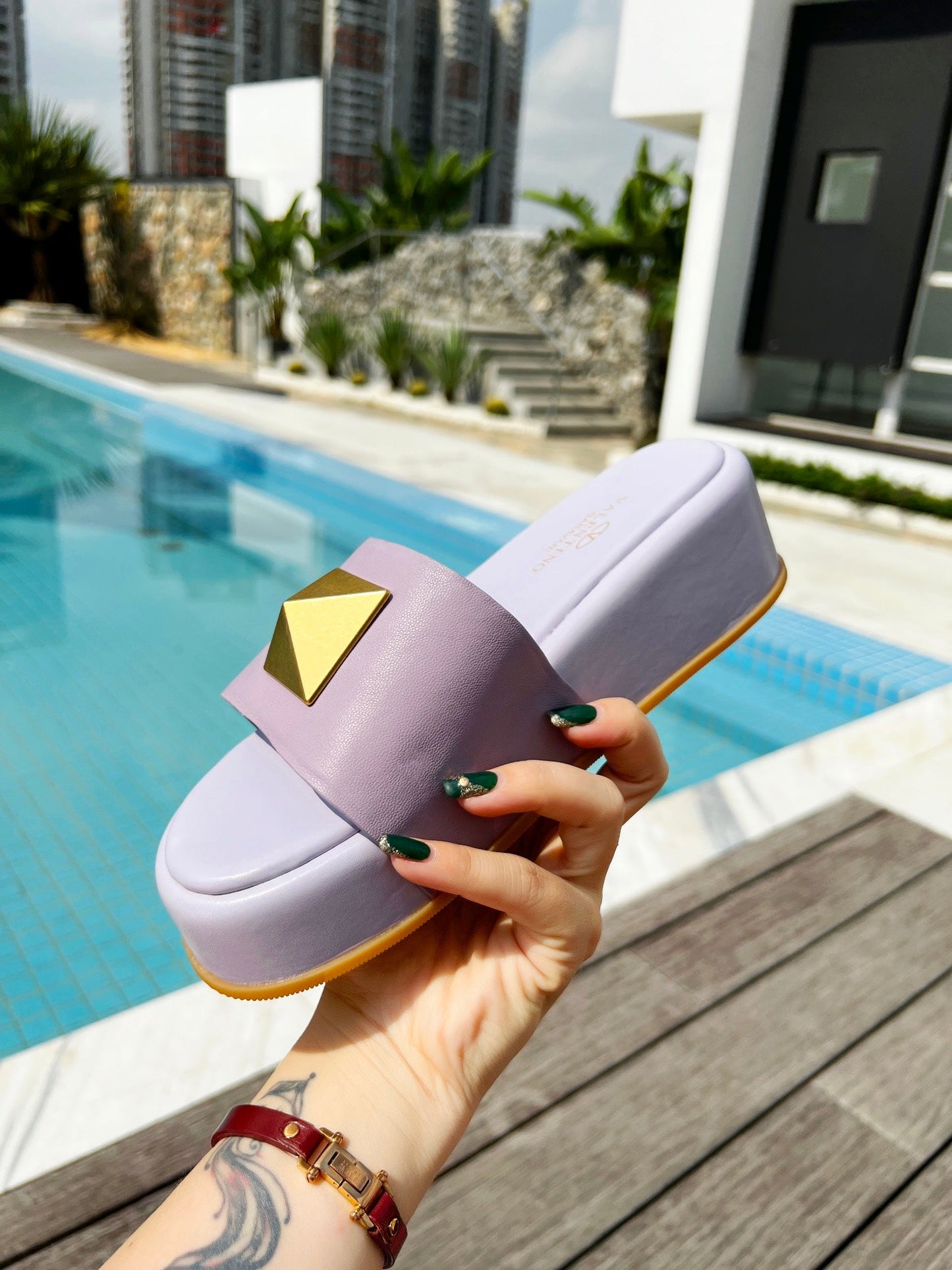One Stud Slides