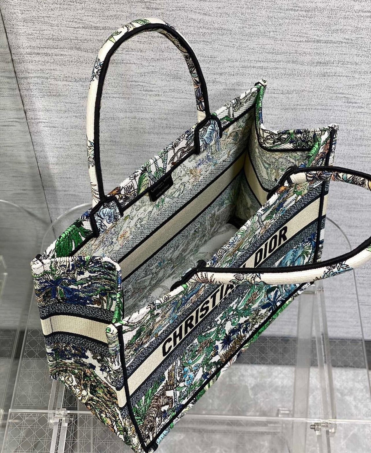 Medium Book Tote