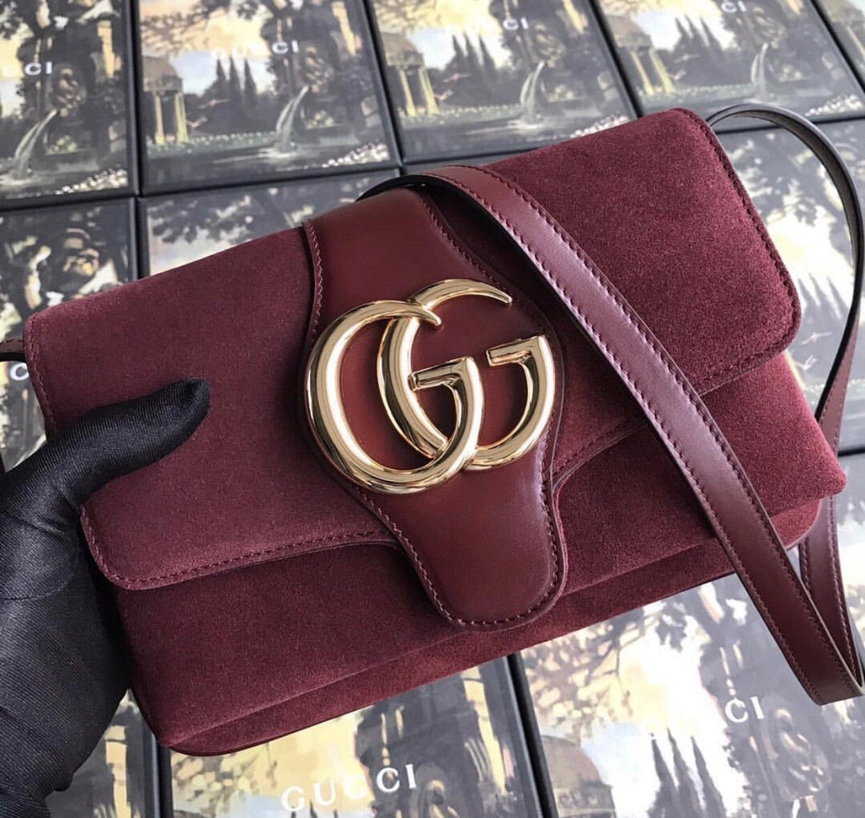 Arli Small Shoulder Bag