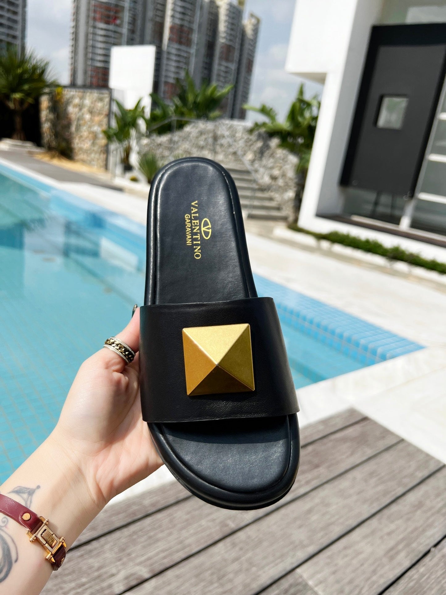 One Stud Slides