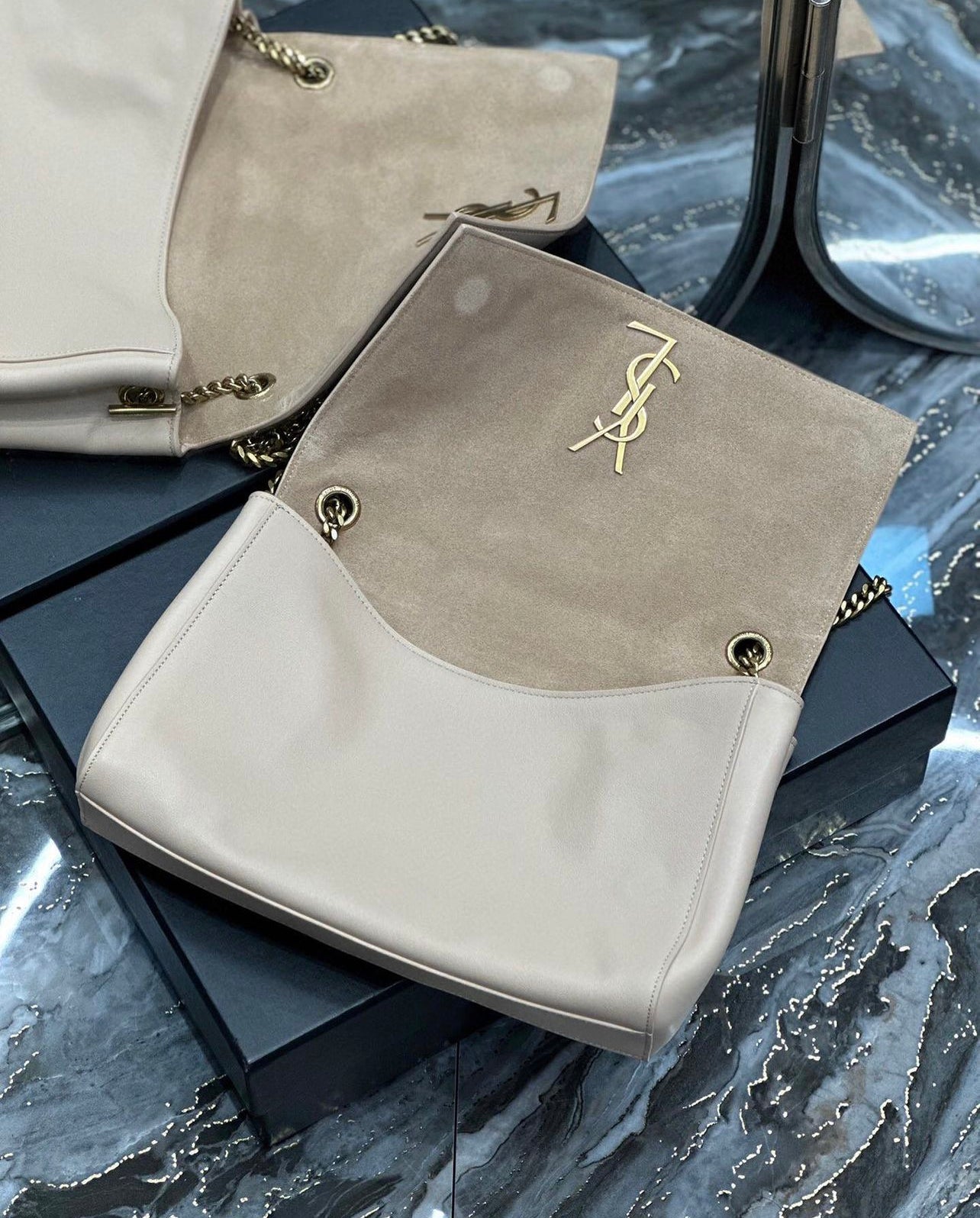 Kate Reversible Chain Bag