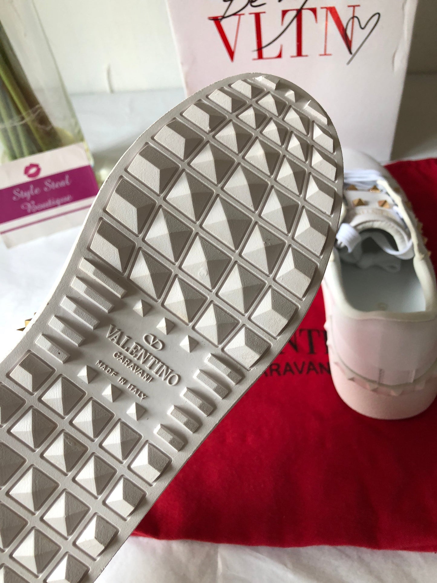 Be my VLTN Sneakers