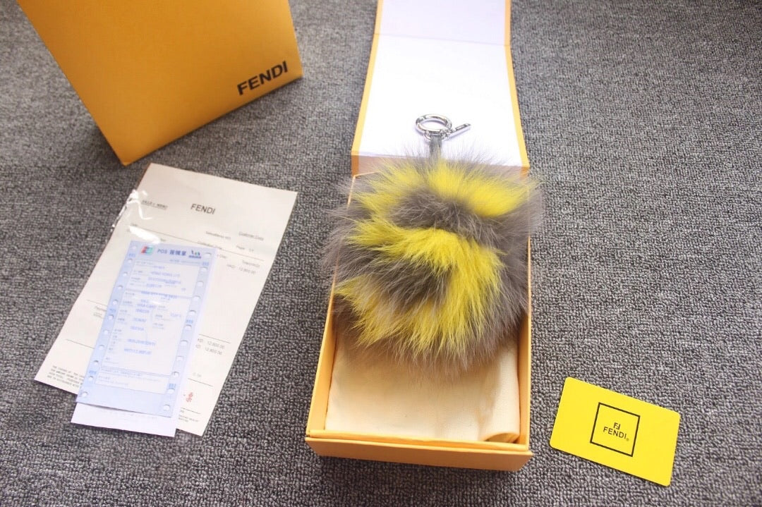 Initials Fur Pom