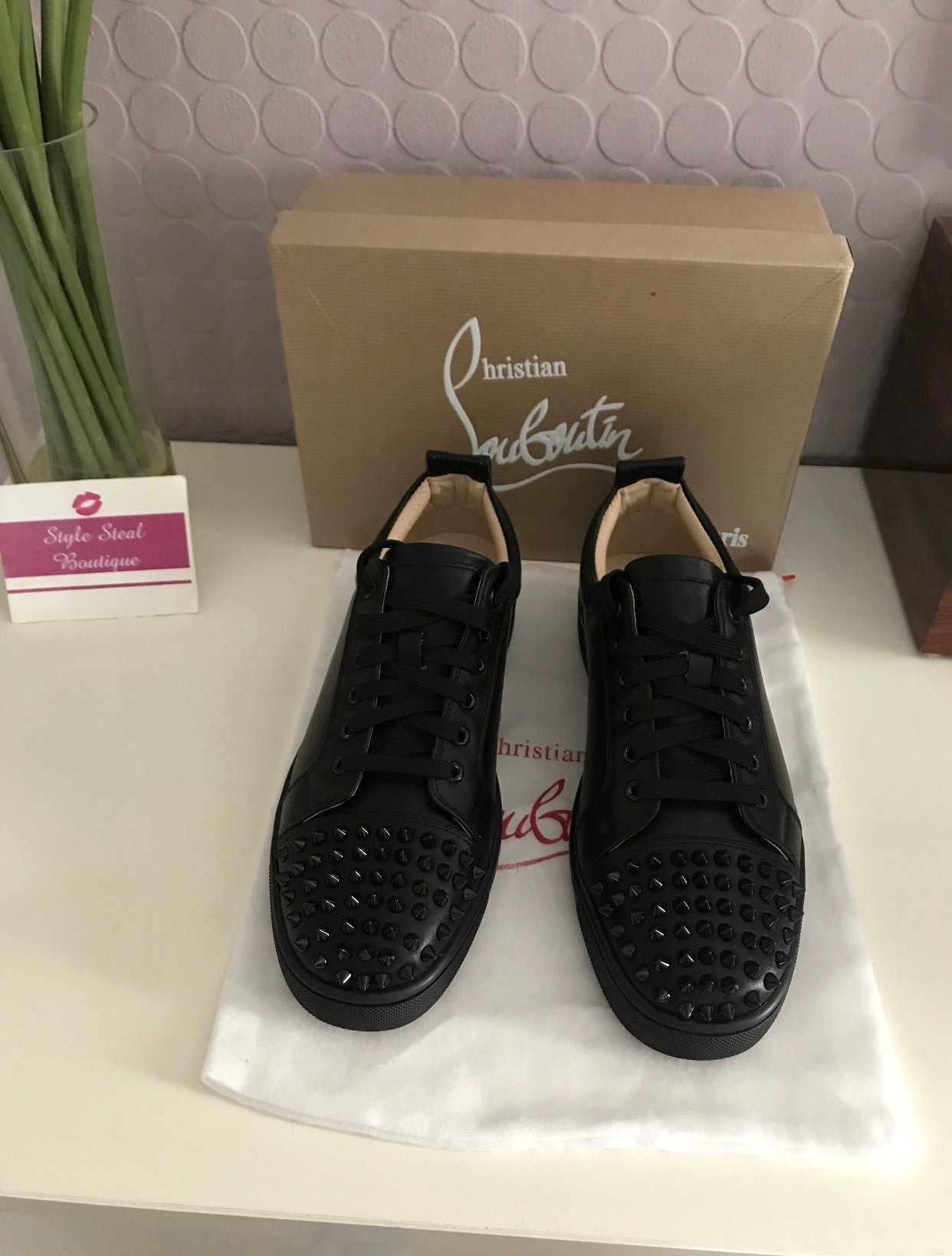 Louis Spikes Womens