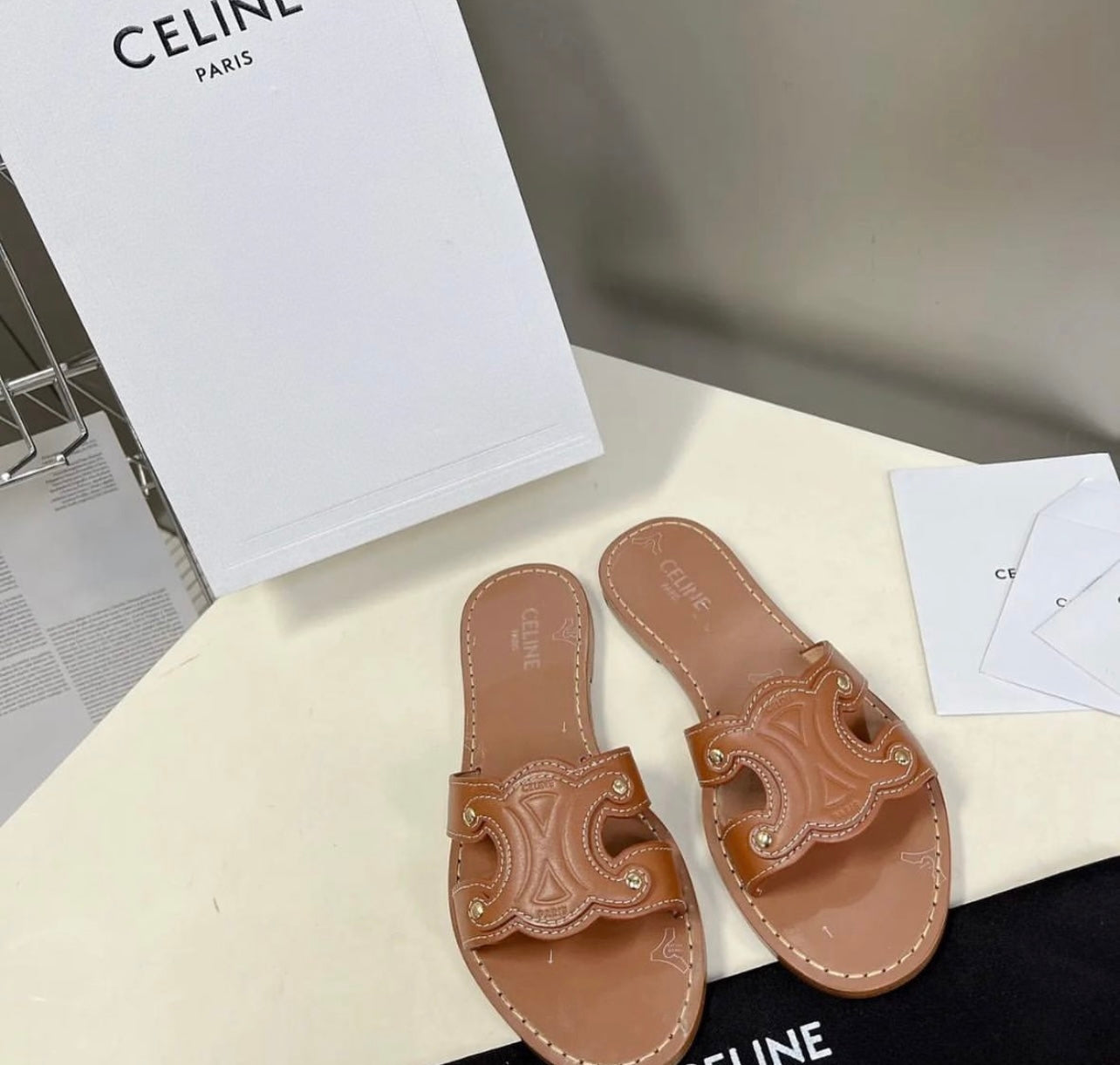 Triomphe Sandals