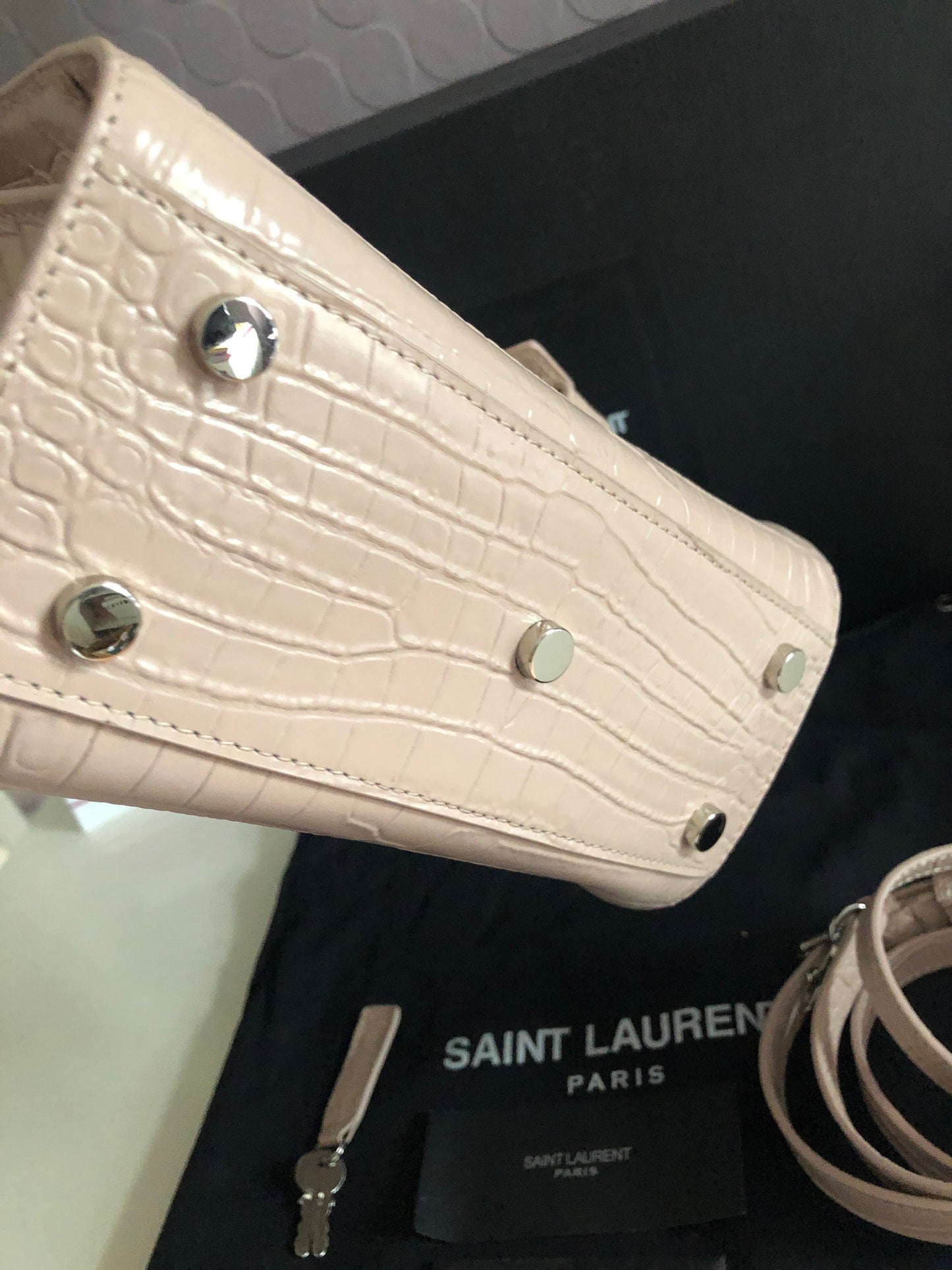 Sac De Jour Embossed