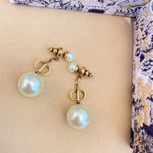 CD Pearl Earrings