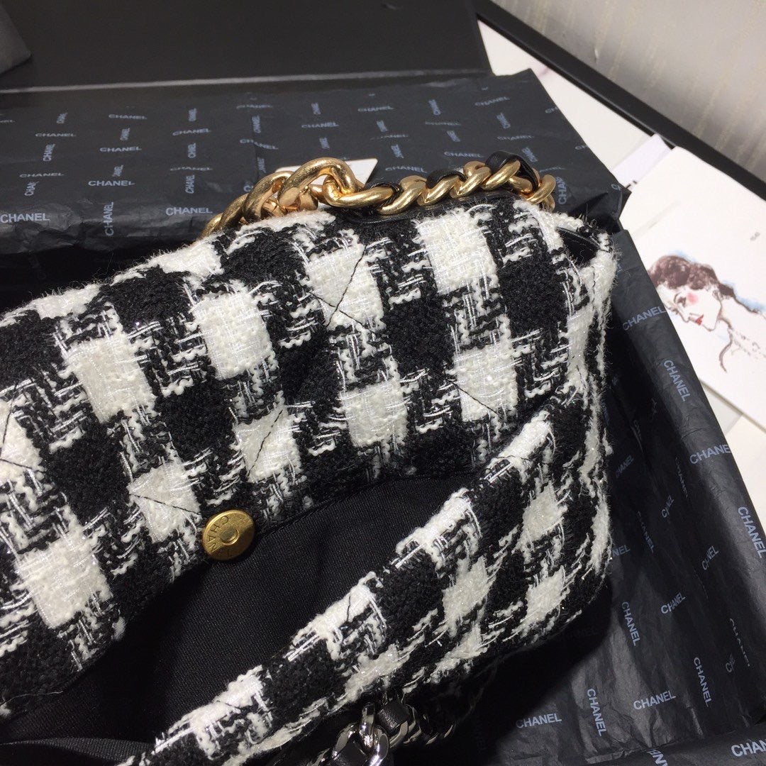 19 Tweed Bag