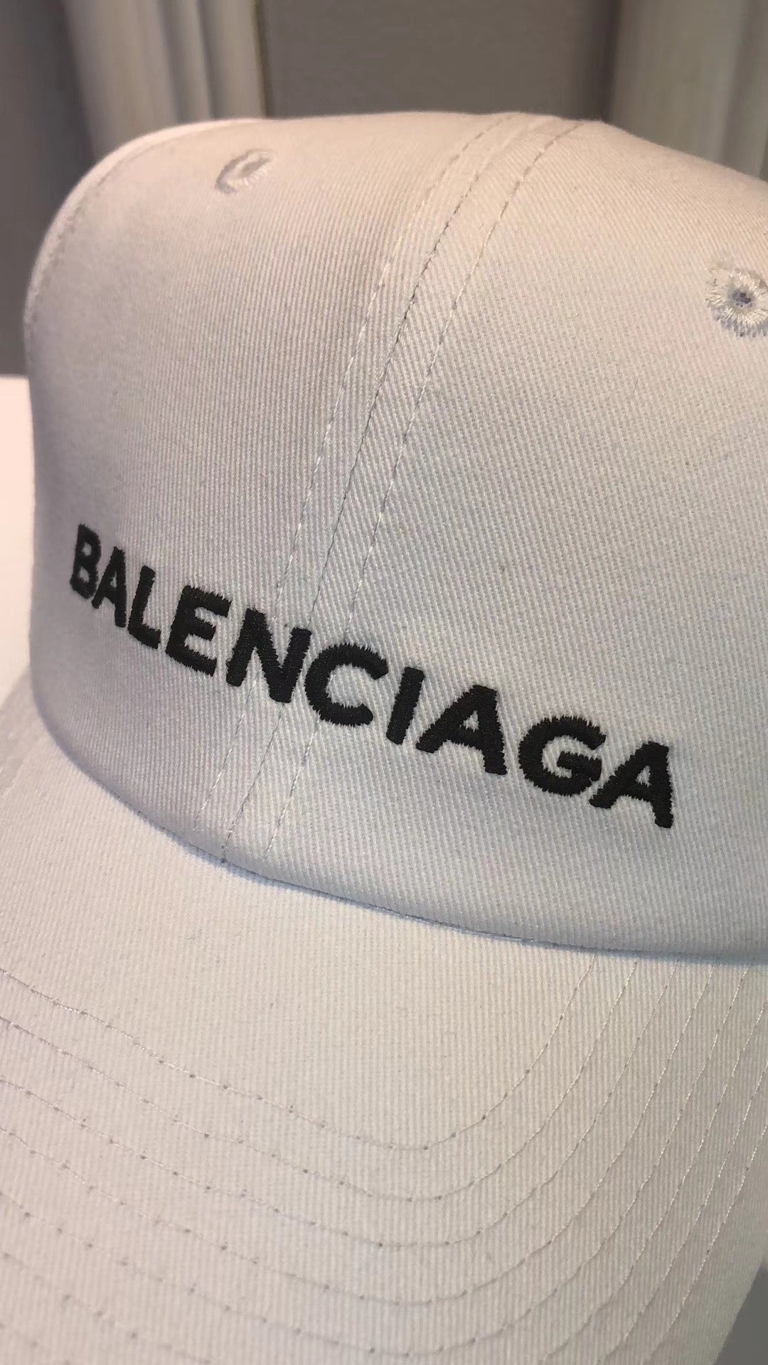 Logo Cap
