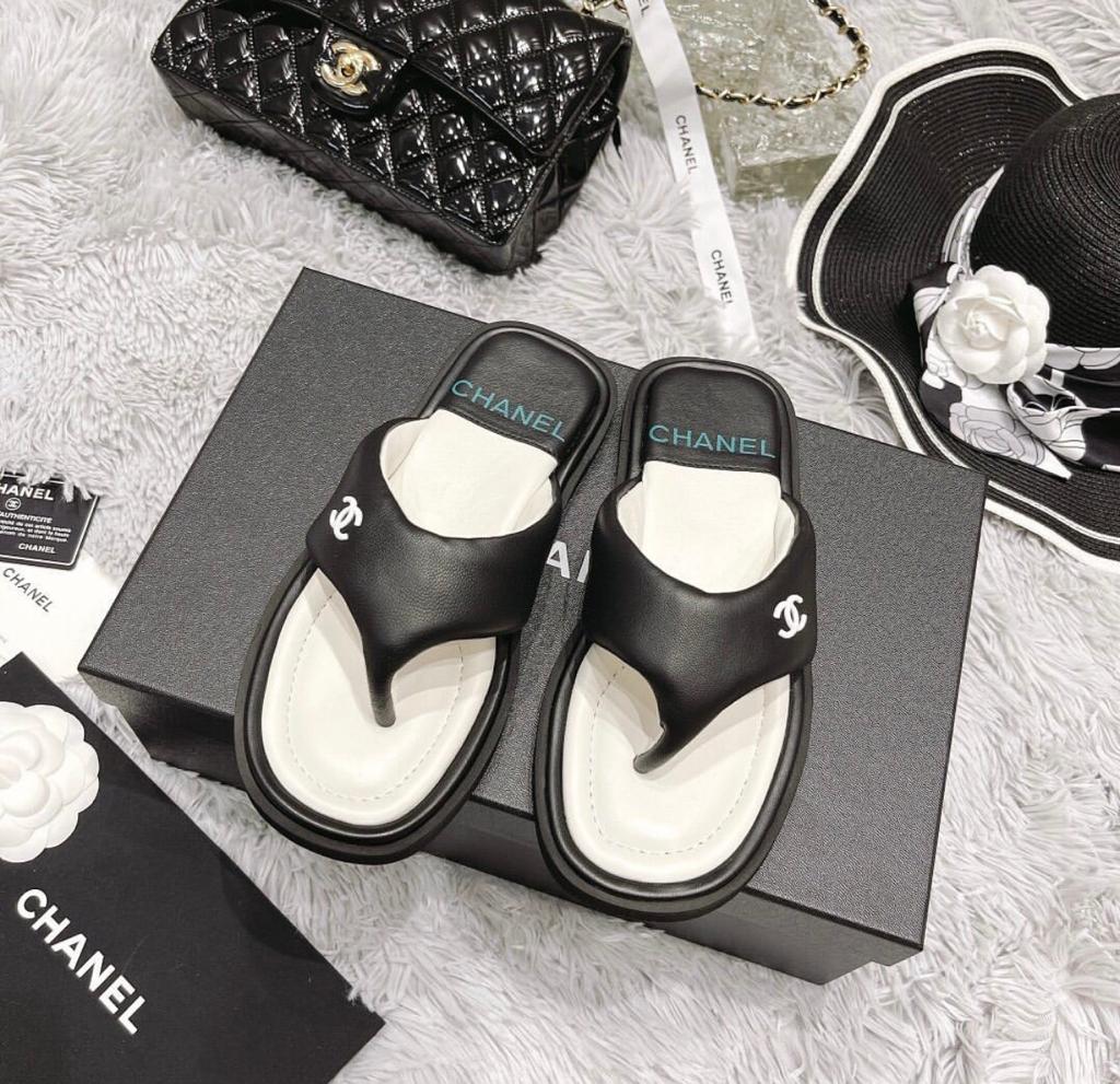CC Leather Sandals
