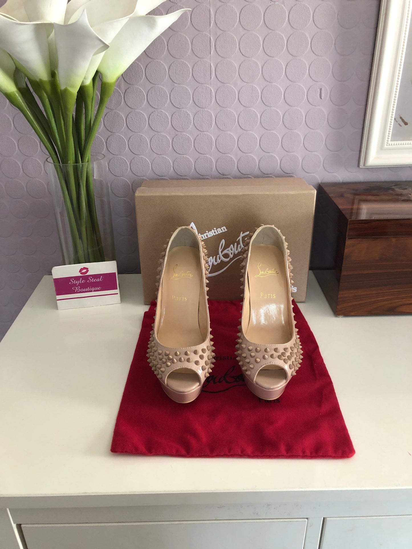 Lady Peep Spikes