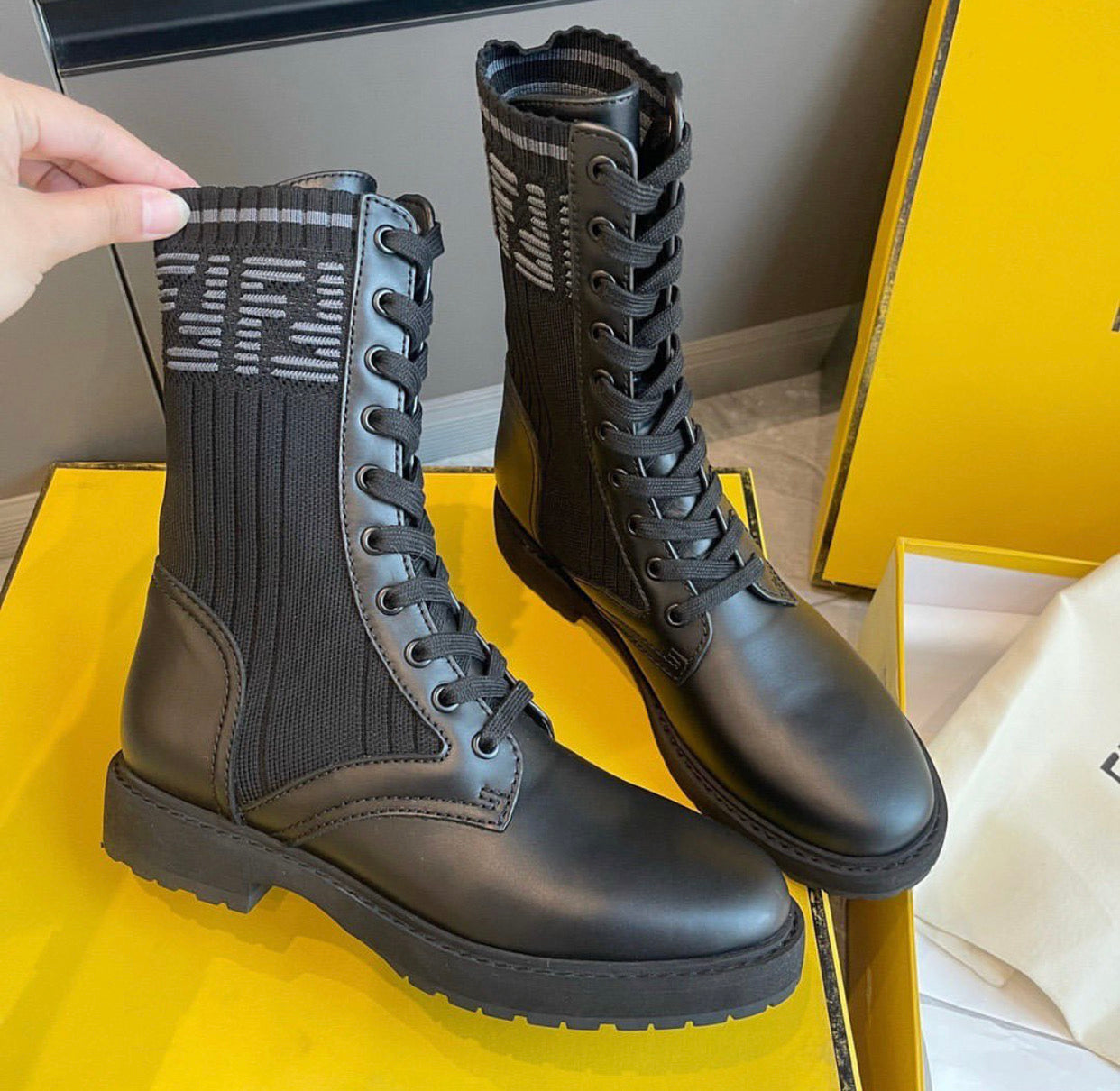 Rockoko Boots