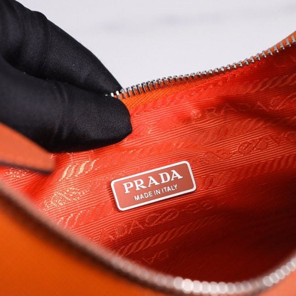 Re Edition Leather Bag