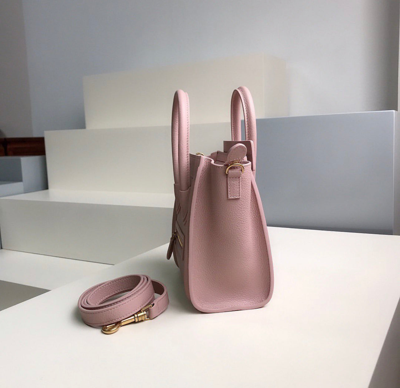 Nano Luggage