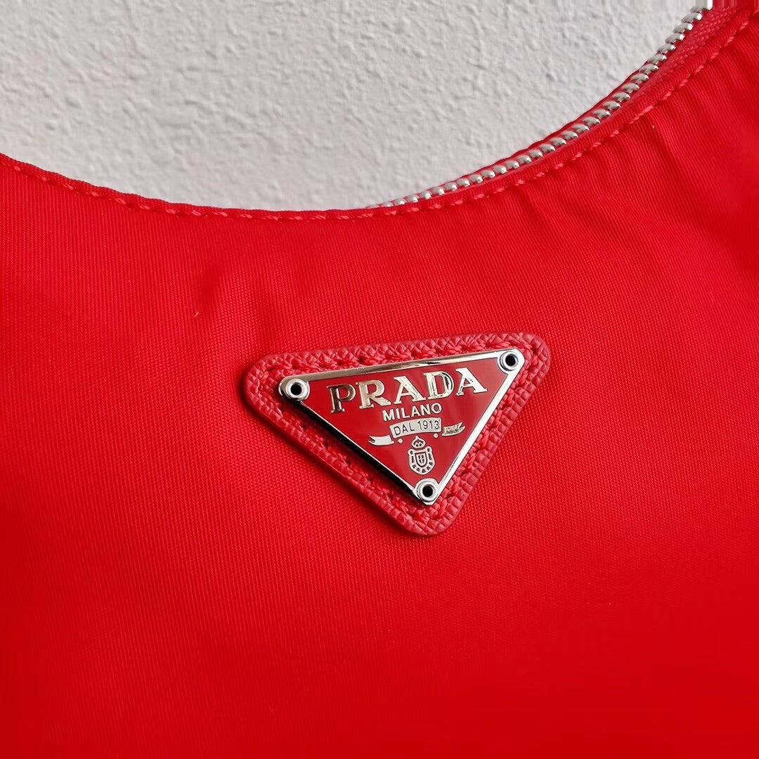 Re-Edition Shoulder Bag