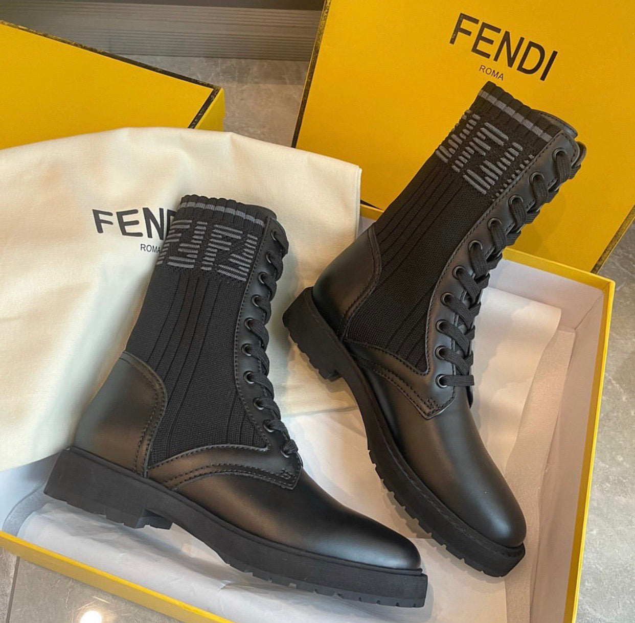 Rockoko Boots