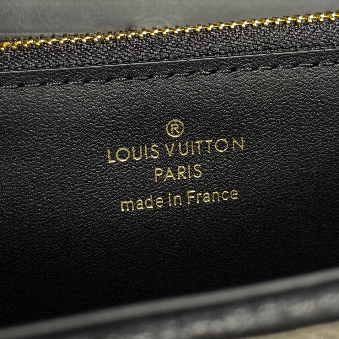 Capucines Wallet