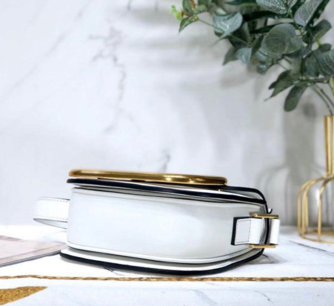 Supervee Small Crossbody