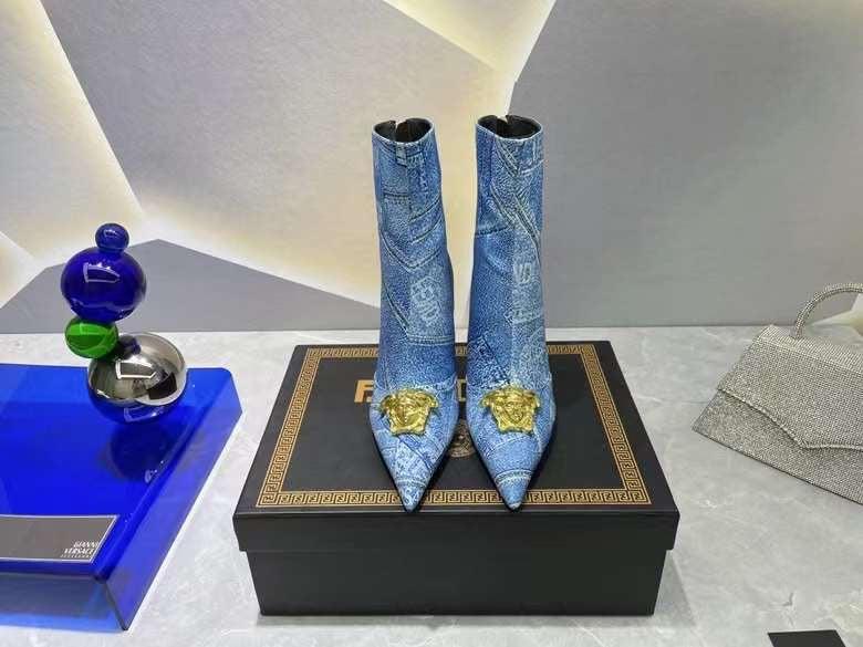 Medusa Boots