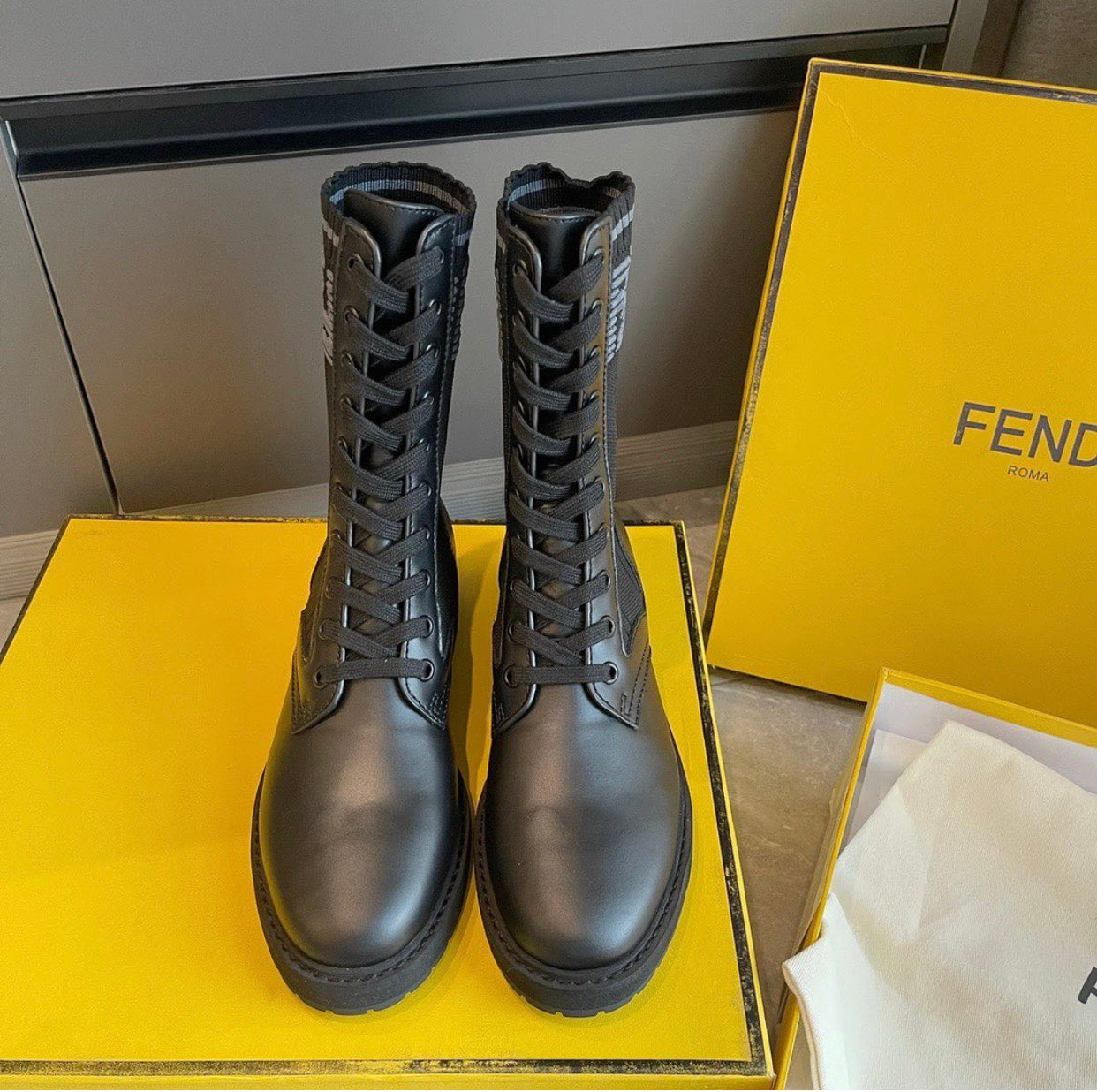 Rockoko Boots