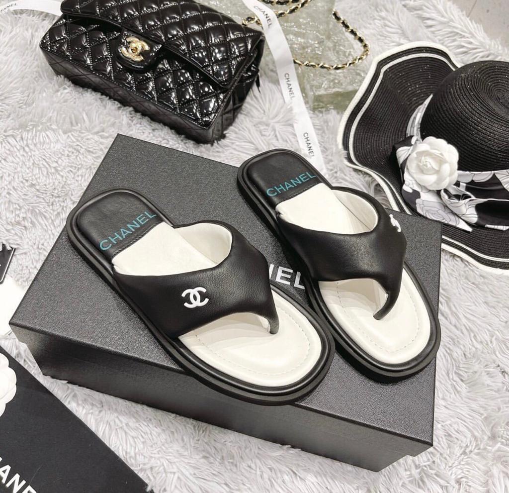 CC Leather Sandals