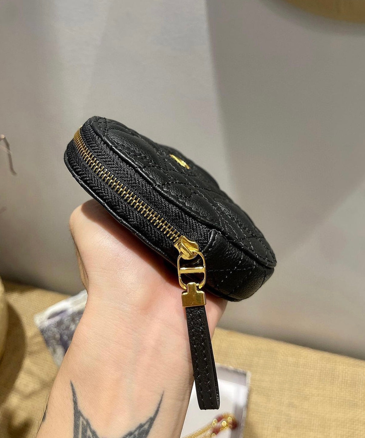 Amour Caro Pouch