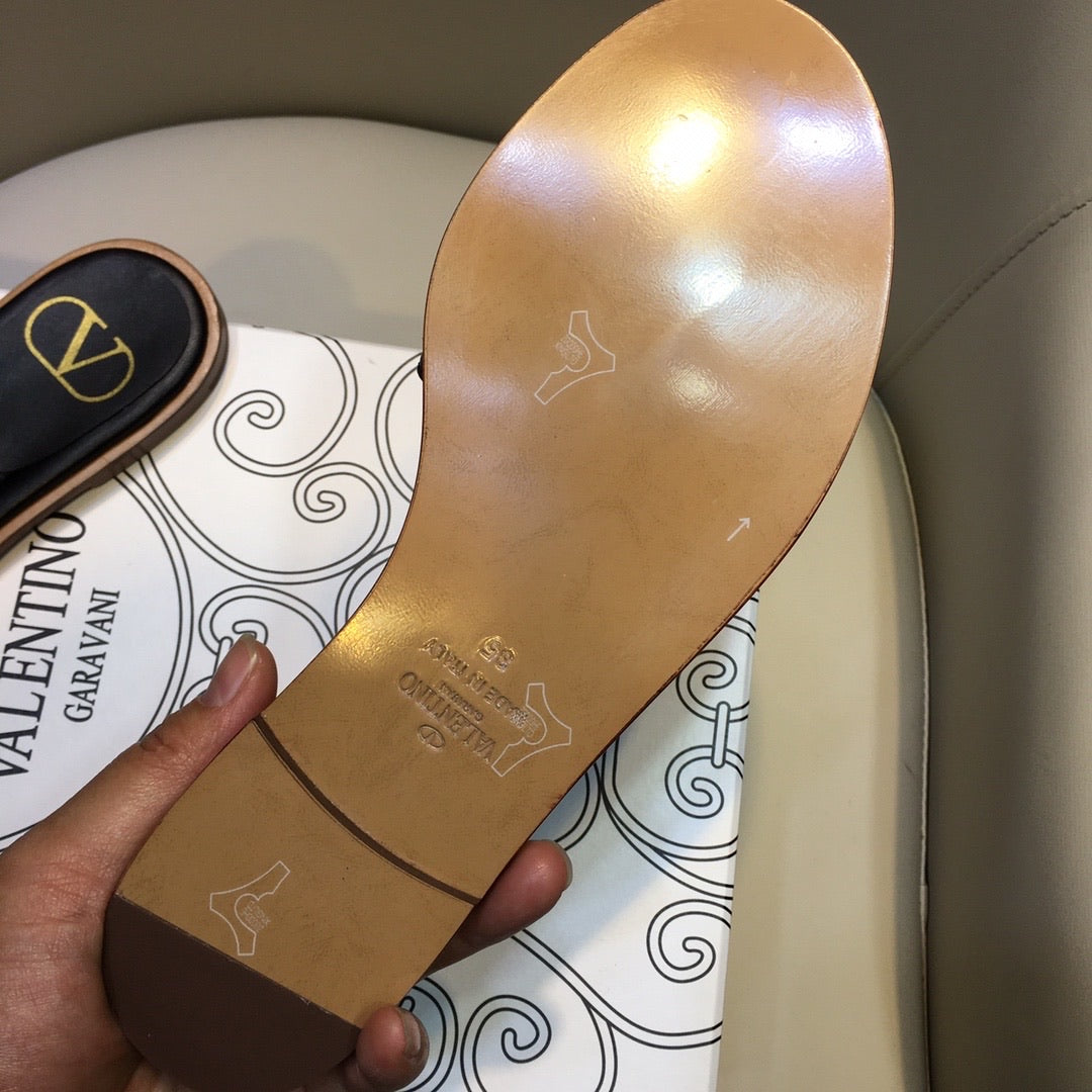 V Logo Sandals