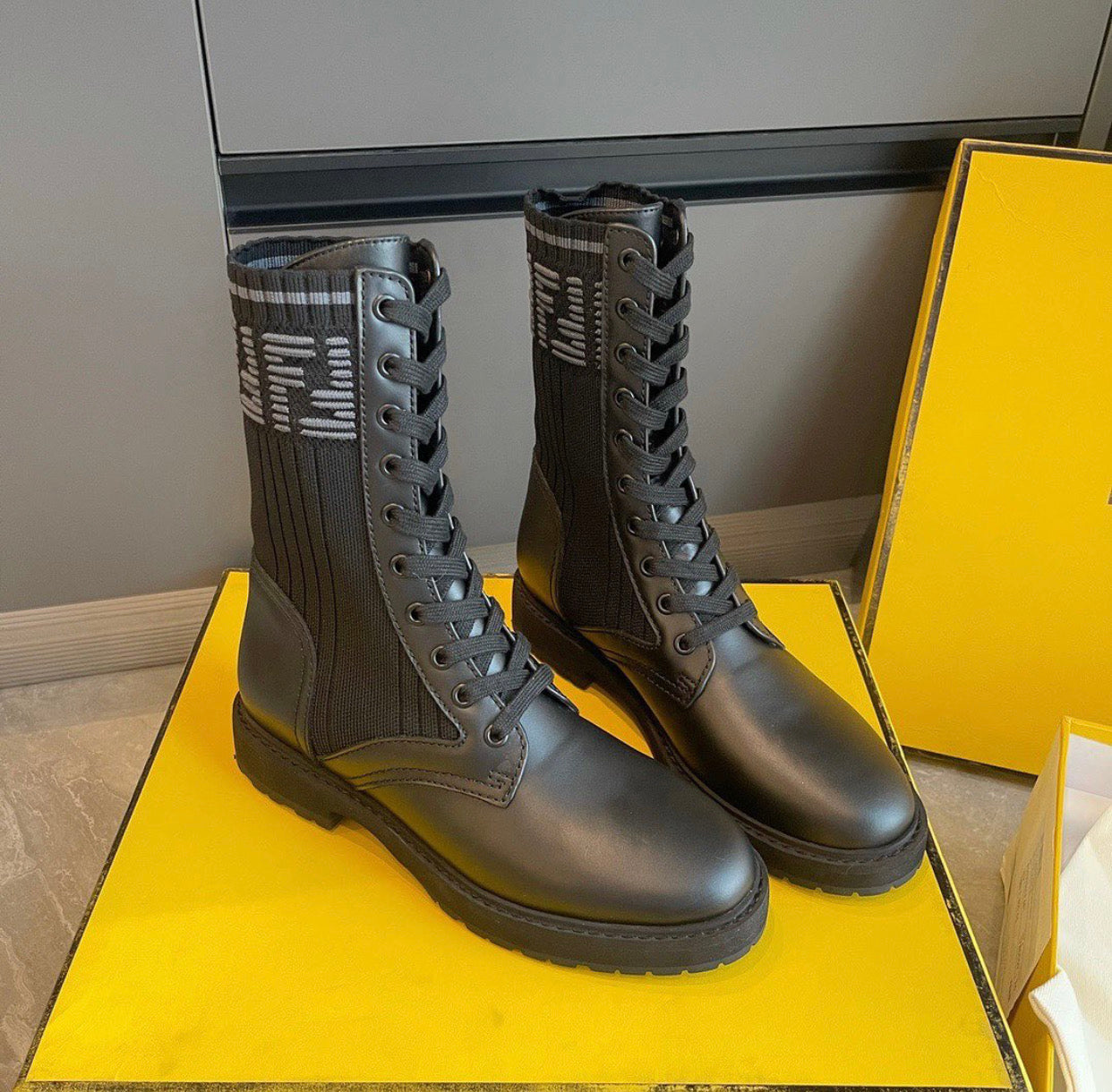 Rockoko Boots
