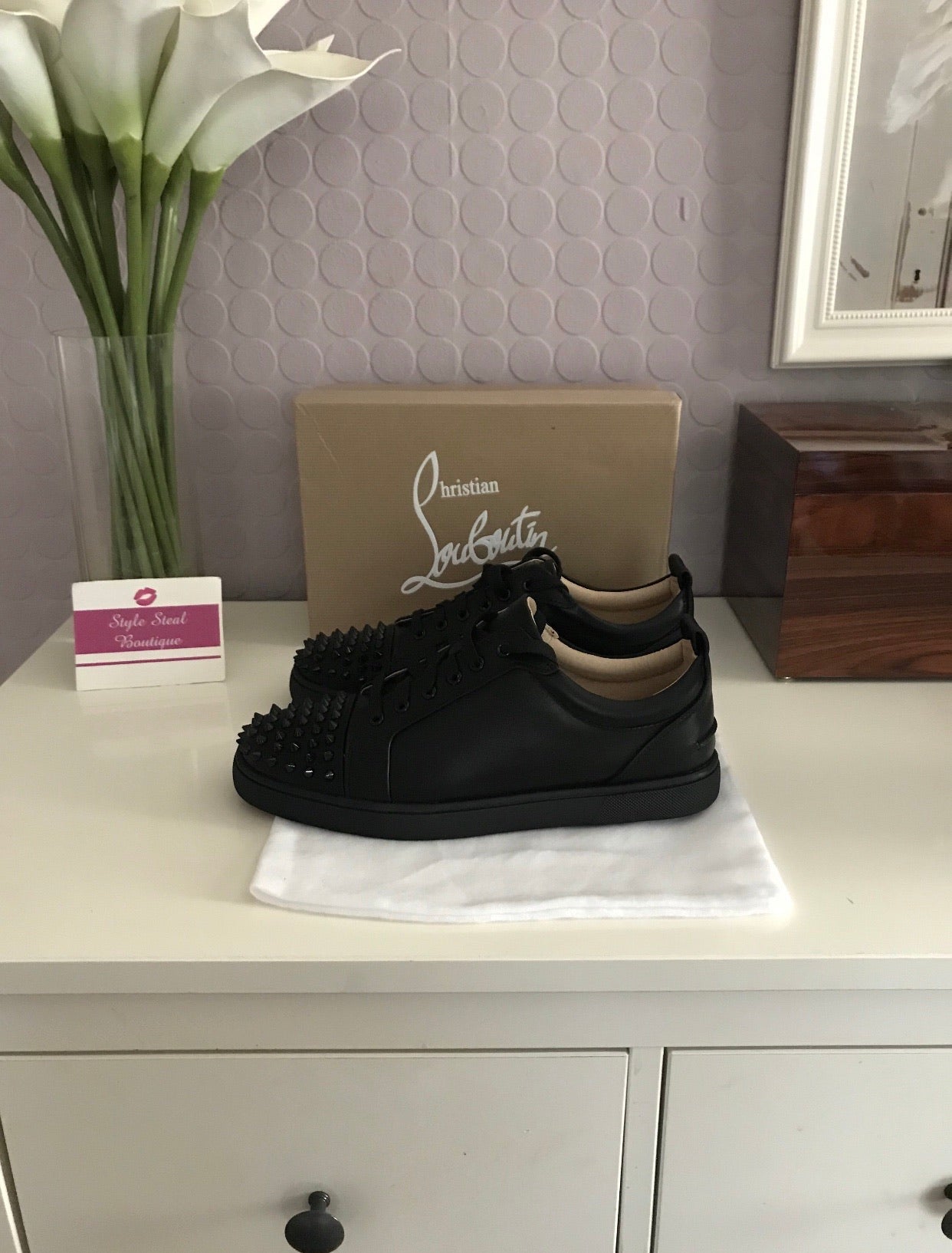 Louis Spikes Womens