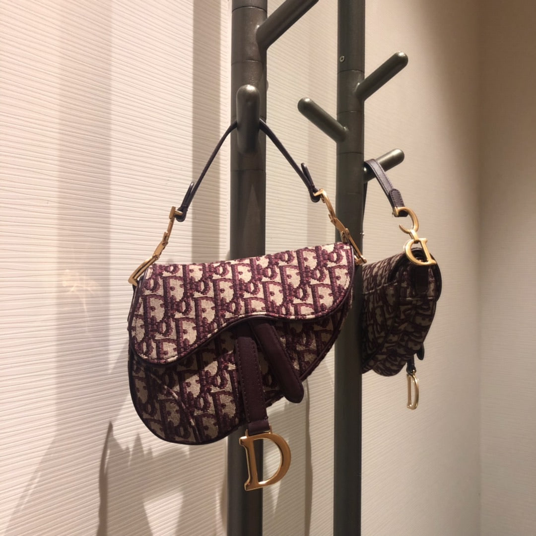 Saddle Bag Oblique