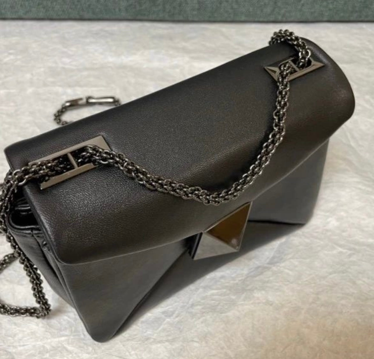 One Stud Chain Bag