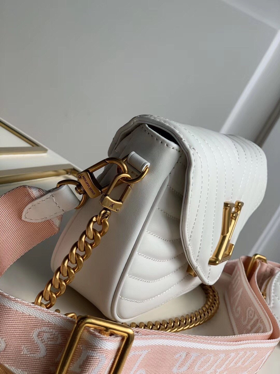New Wave Pochette