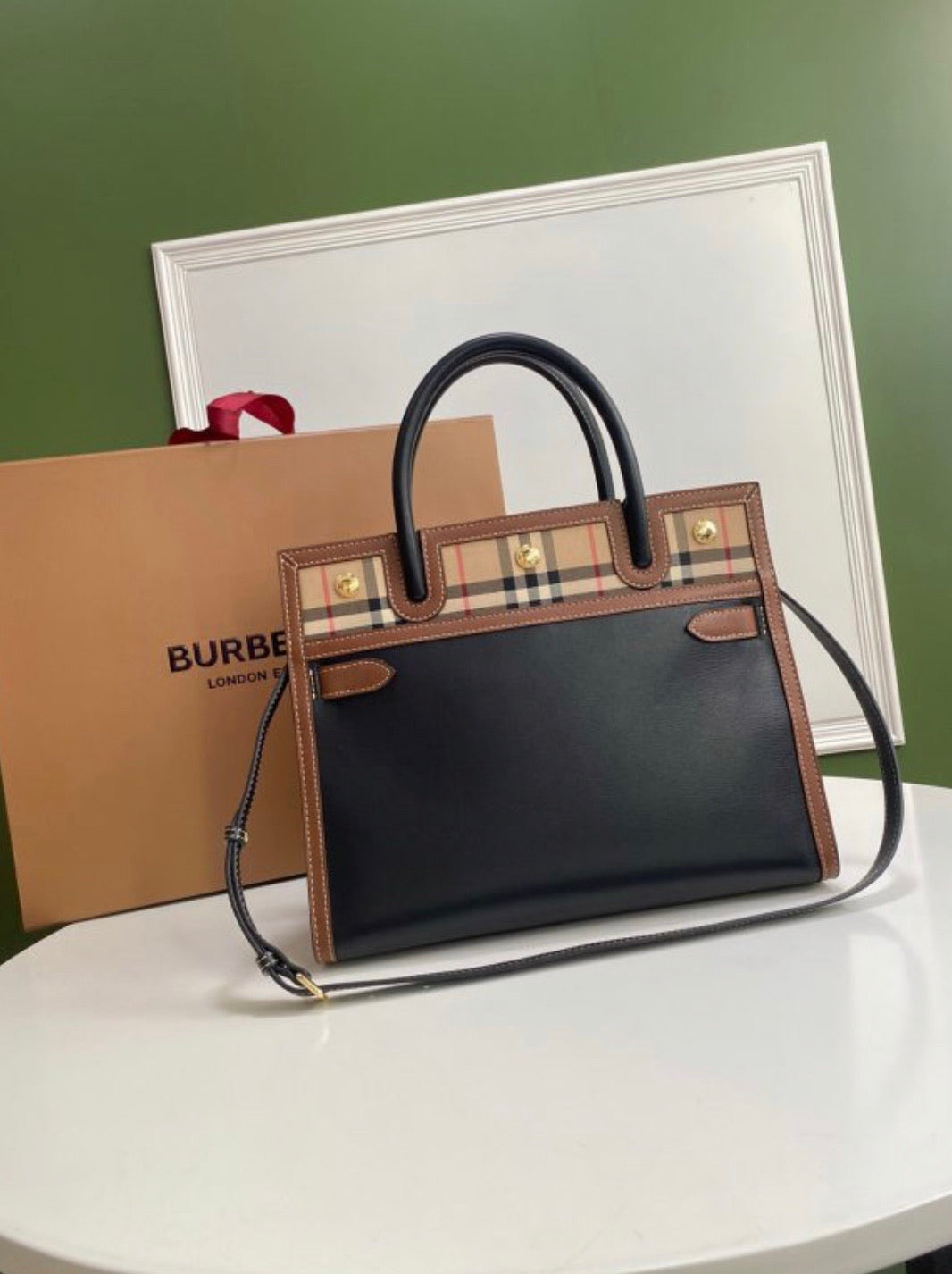Title Bag