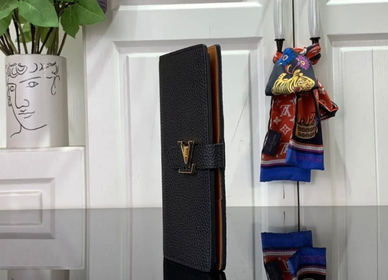 Vertical Wallet