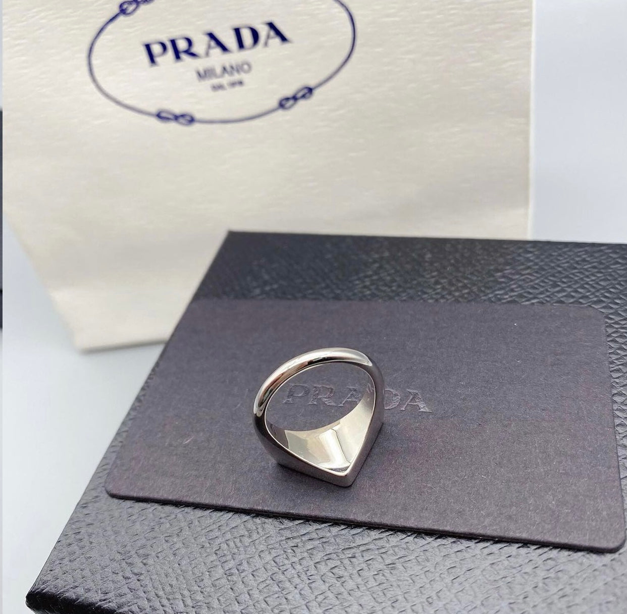 Logo Ring