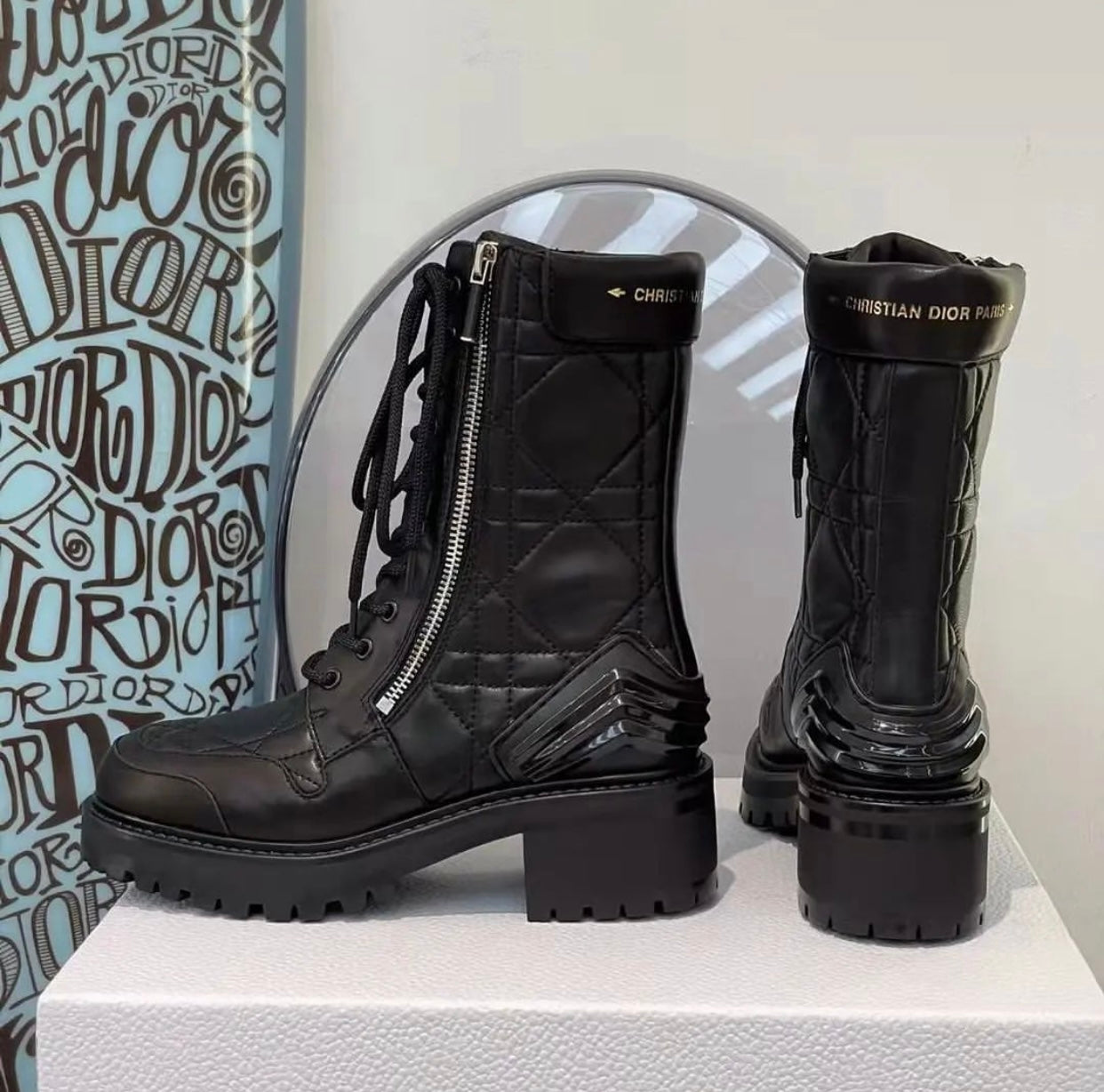 Leader Ankle Boots