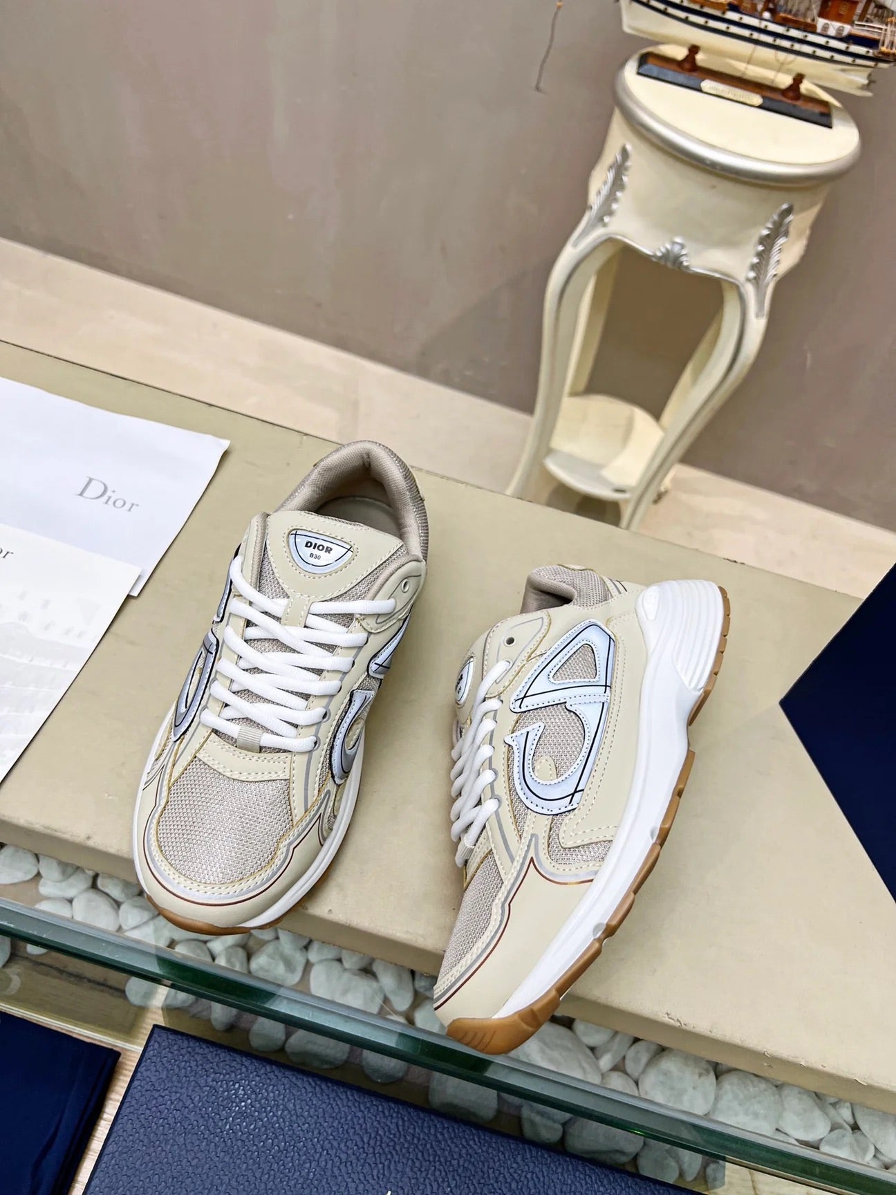 B30 Sneaker