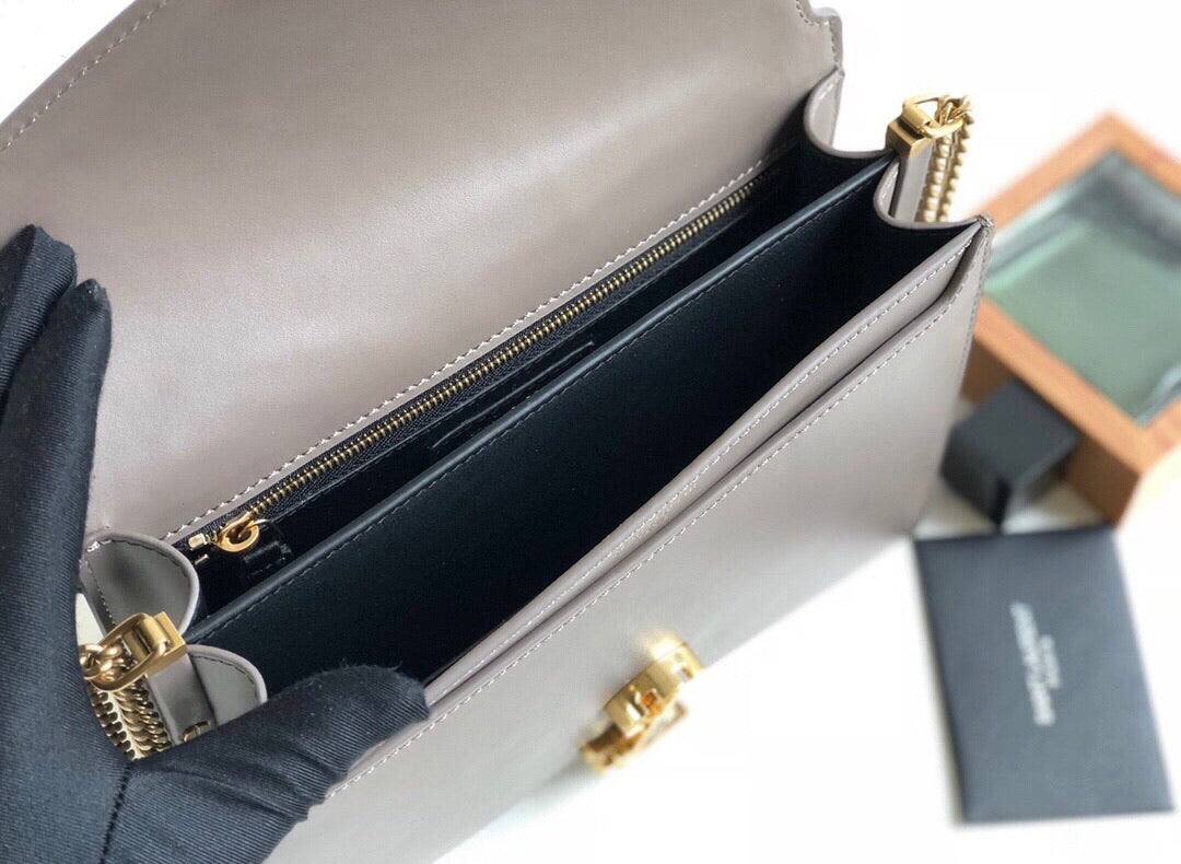 Cassandra Bag