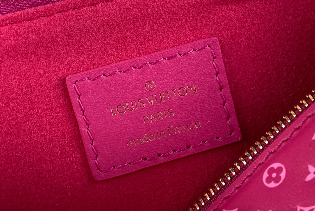 Lexington Pouch
