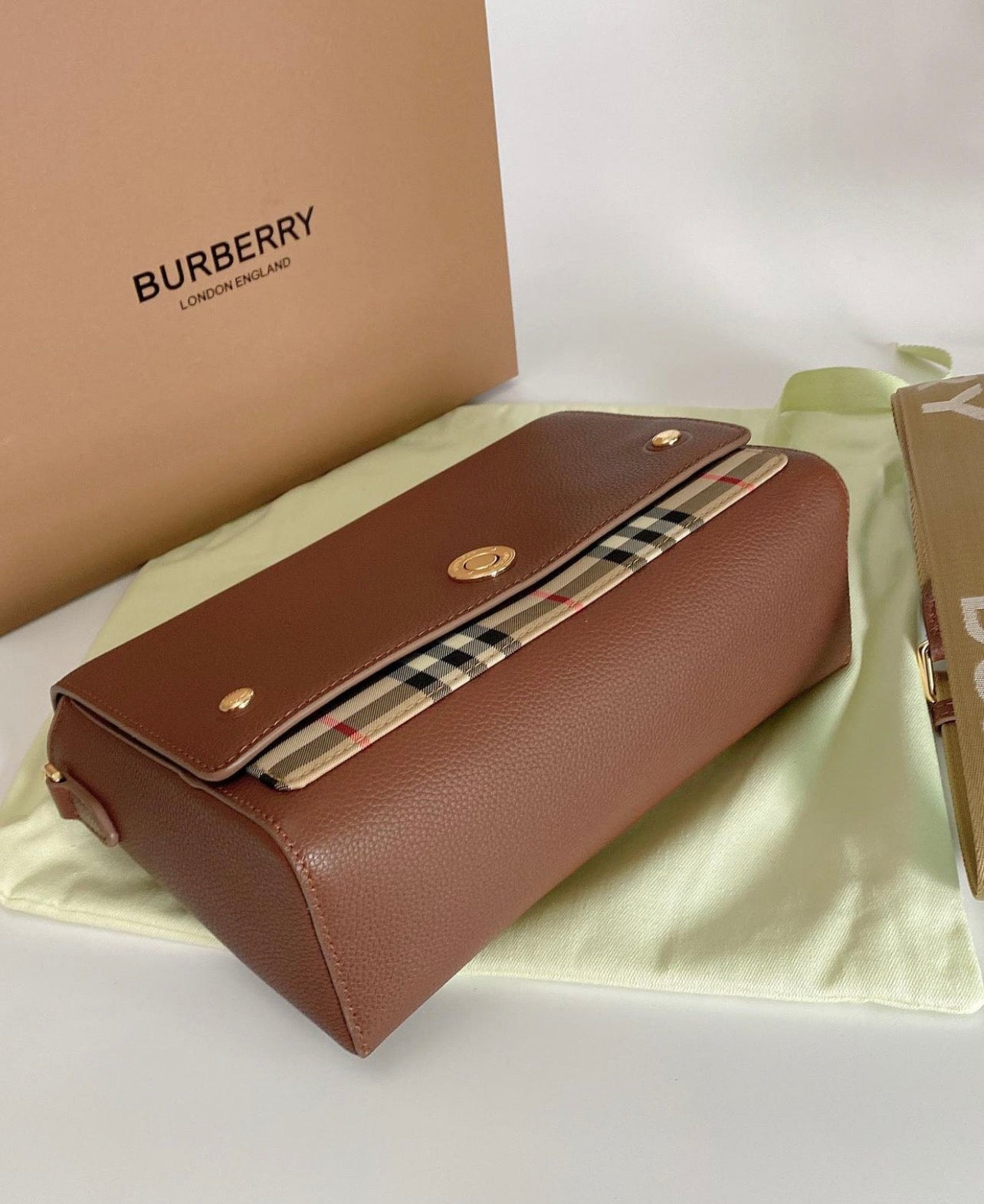 Note Crossbody Bag