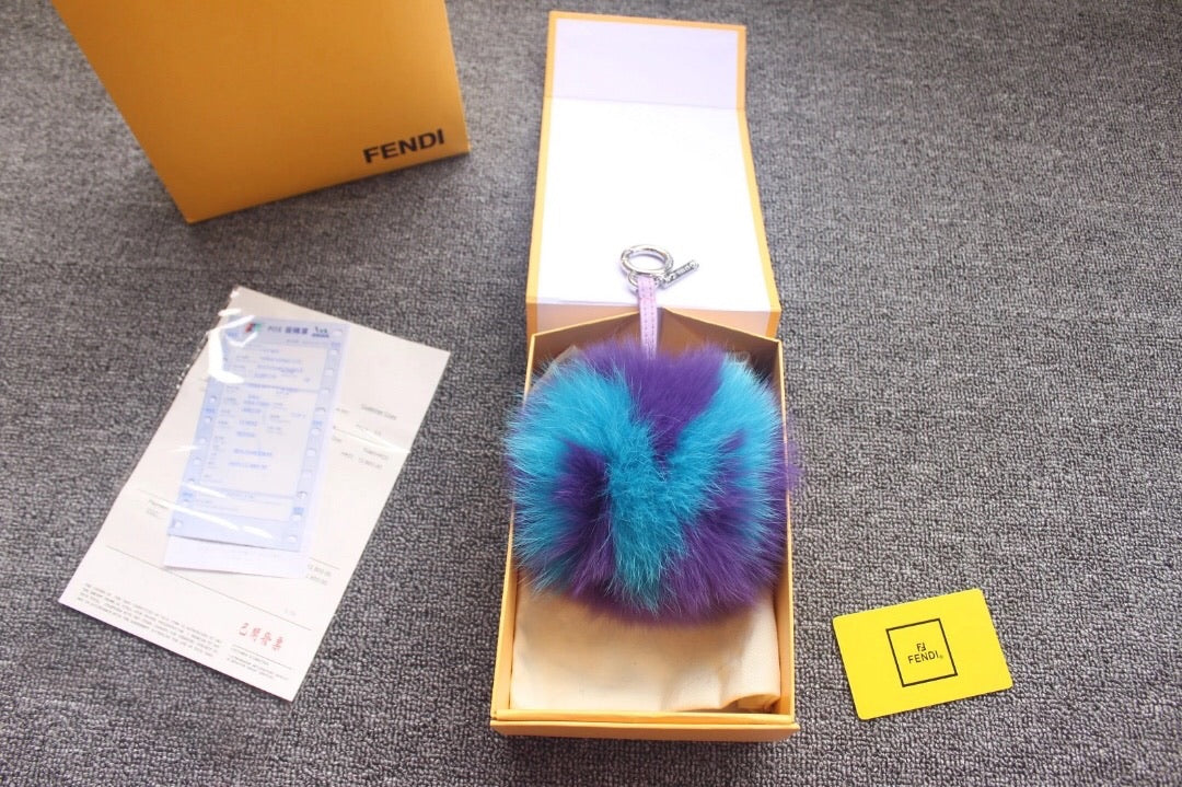 Initials Fur Pom