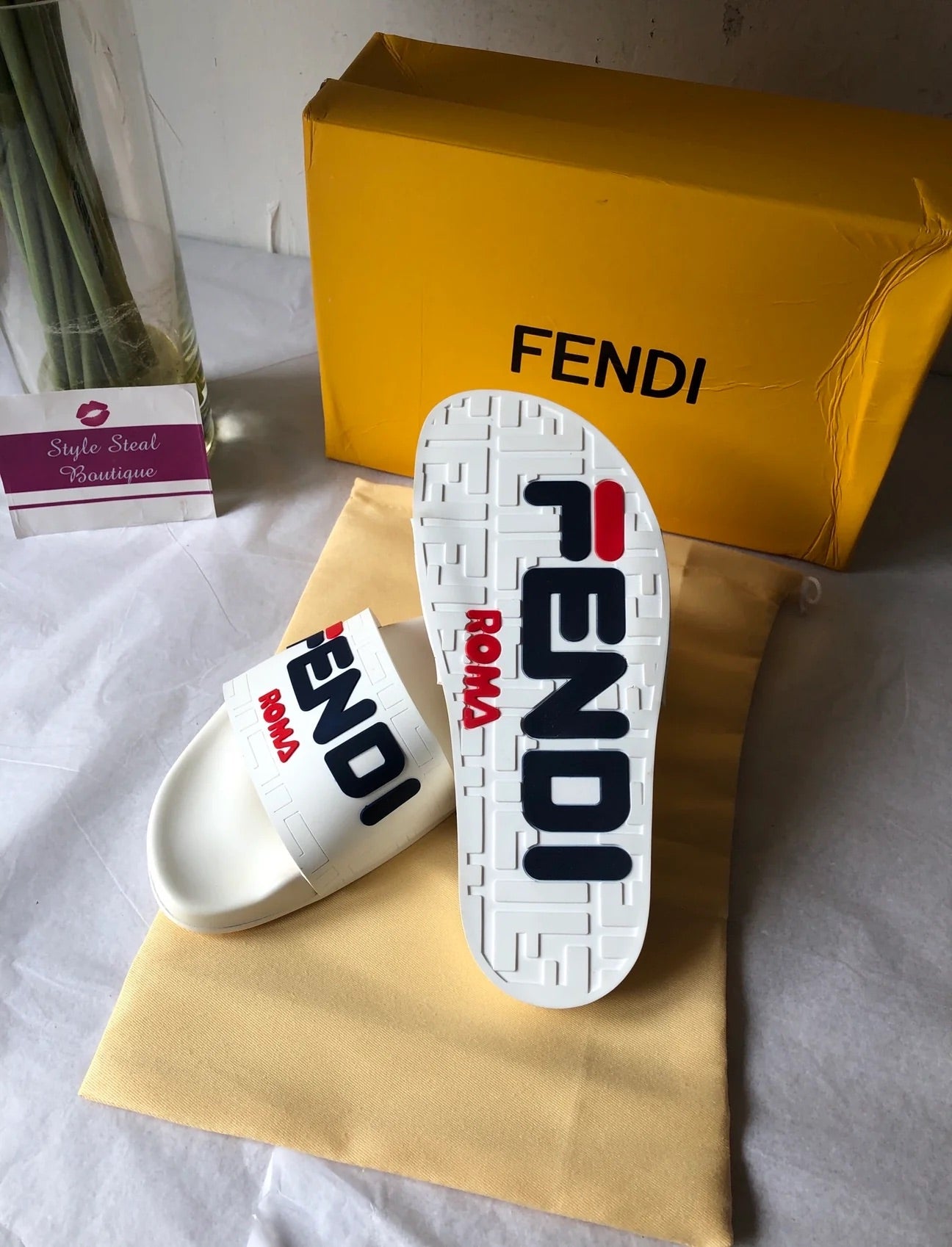 Logo Mania Slides